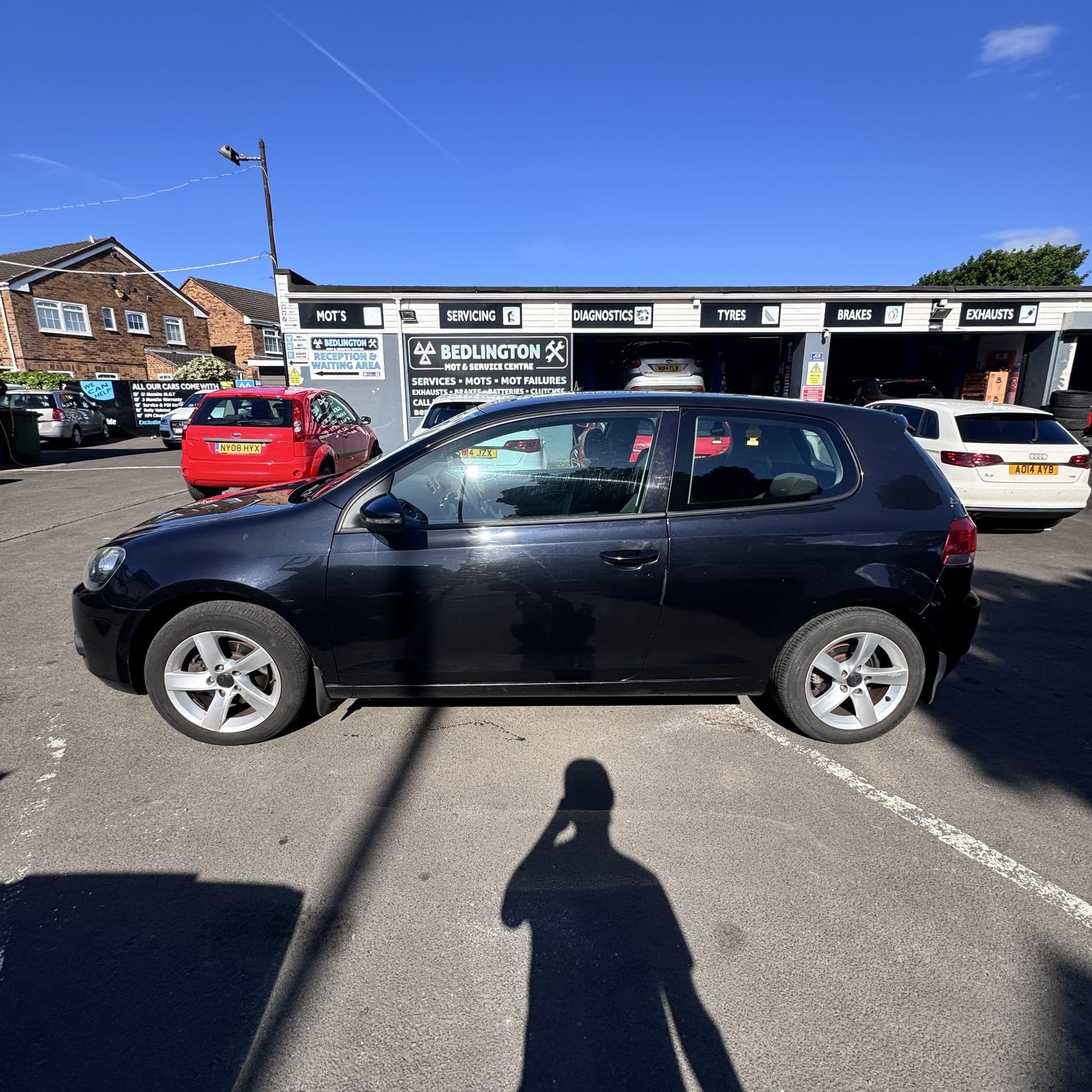2009 Volkswagen Golf - image 7