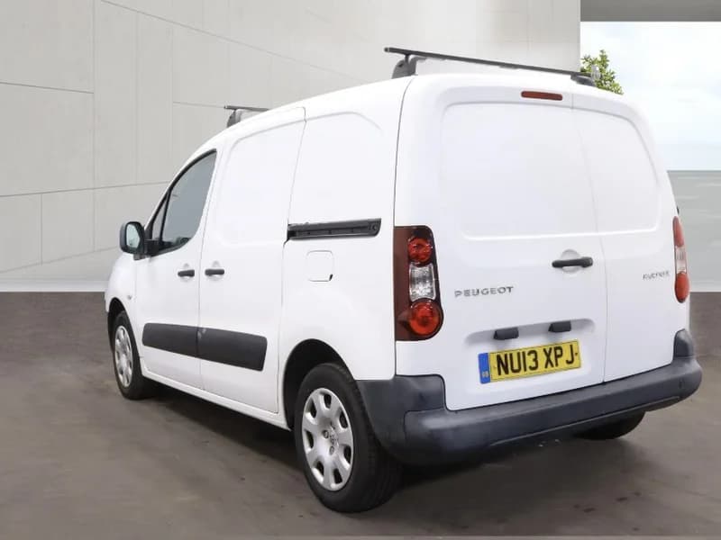 2013 Peugeot Partner - main