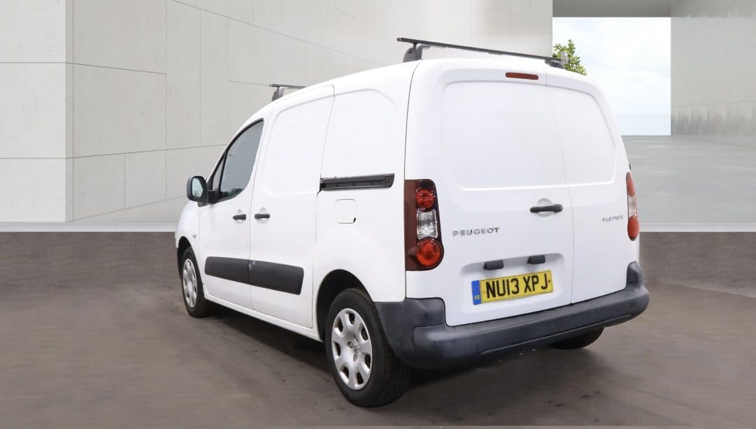 2013 Peugeot Partner - main