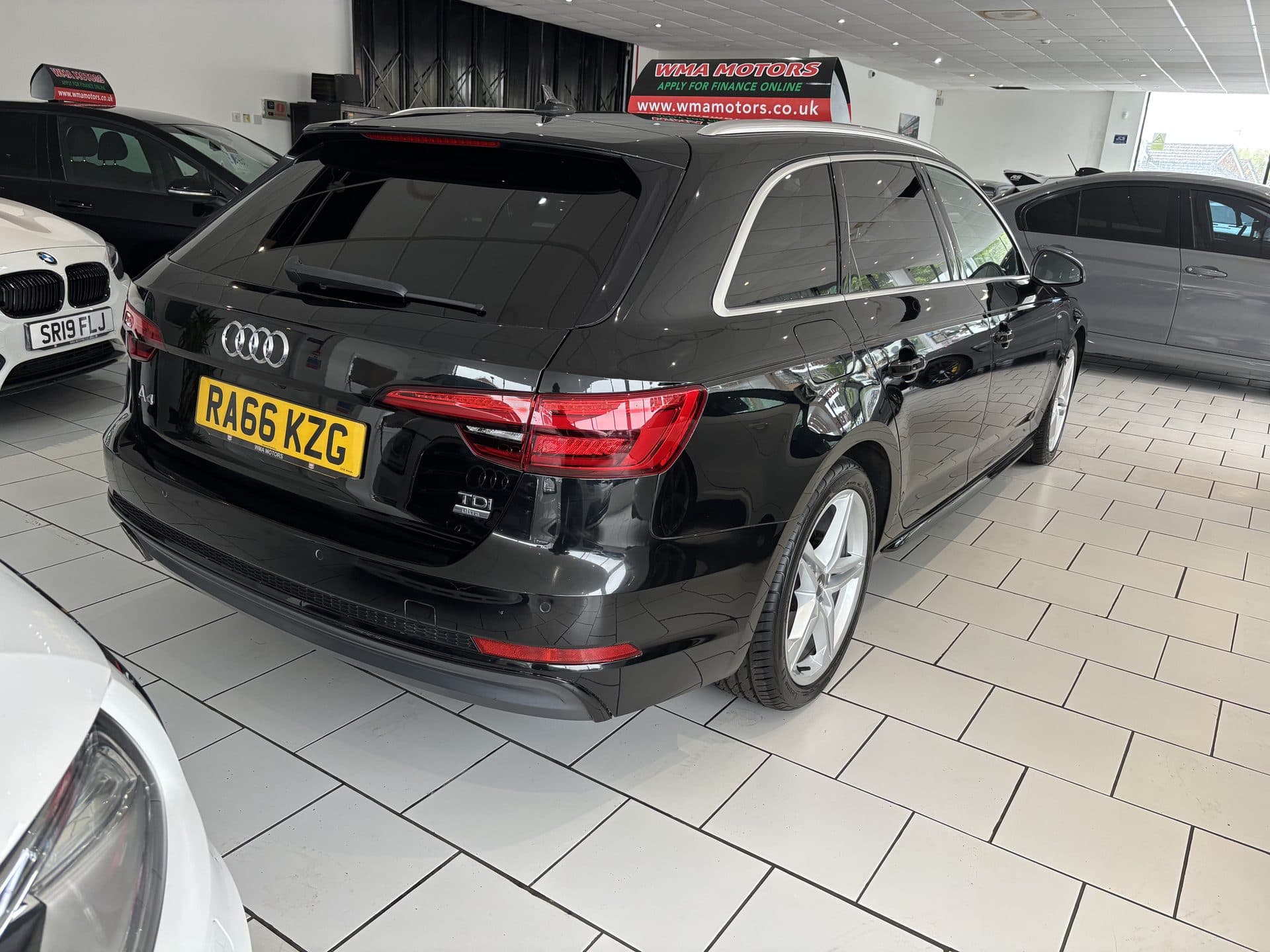 2016 Audi A4 2.0 TDI Ultra 190 S Line 5dr S Tronic Automatic - image 4