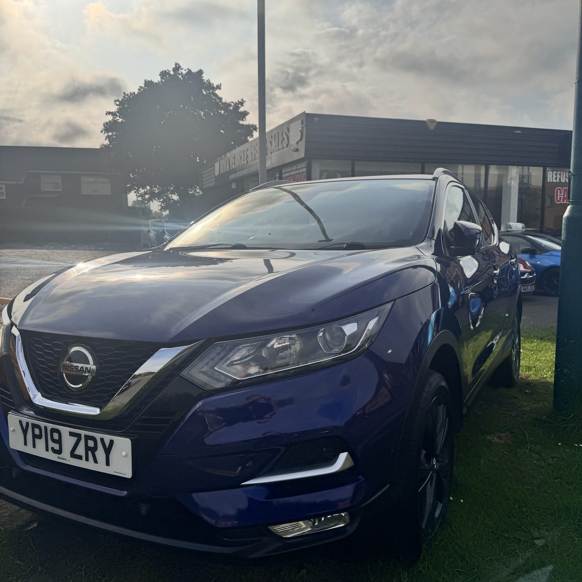 2019 Nissan Qashqai - image 3