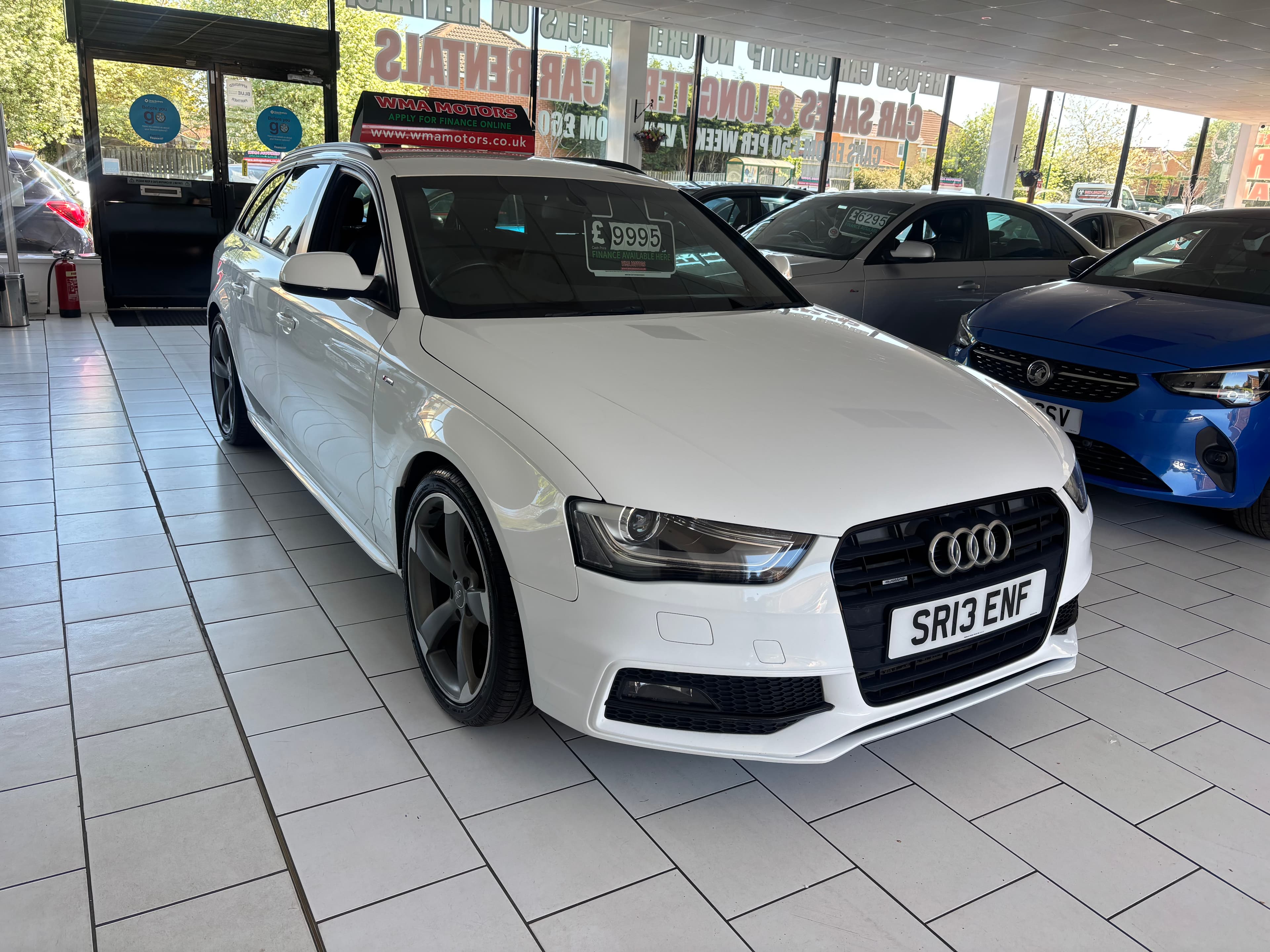 2013 Audi A4 2.0 TDI 177 QUATTRO BLACK EDITION 5DR - image 10