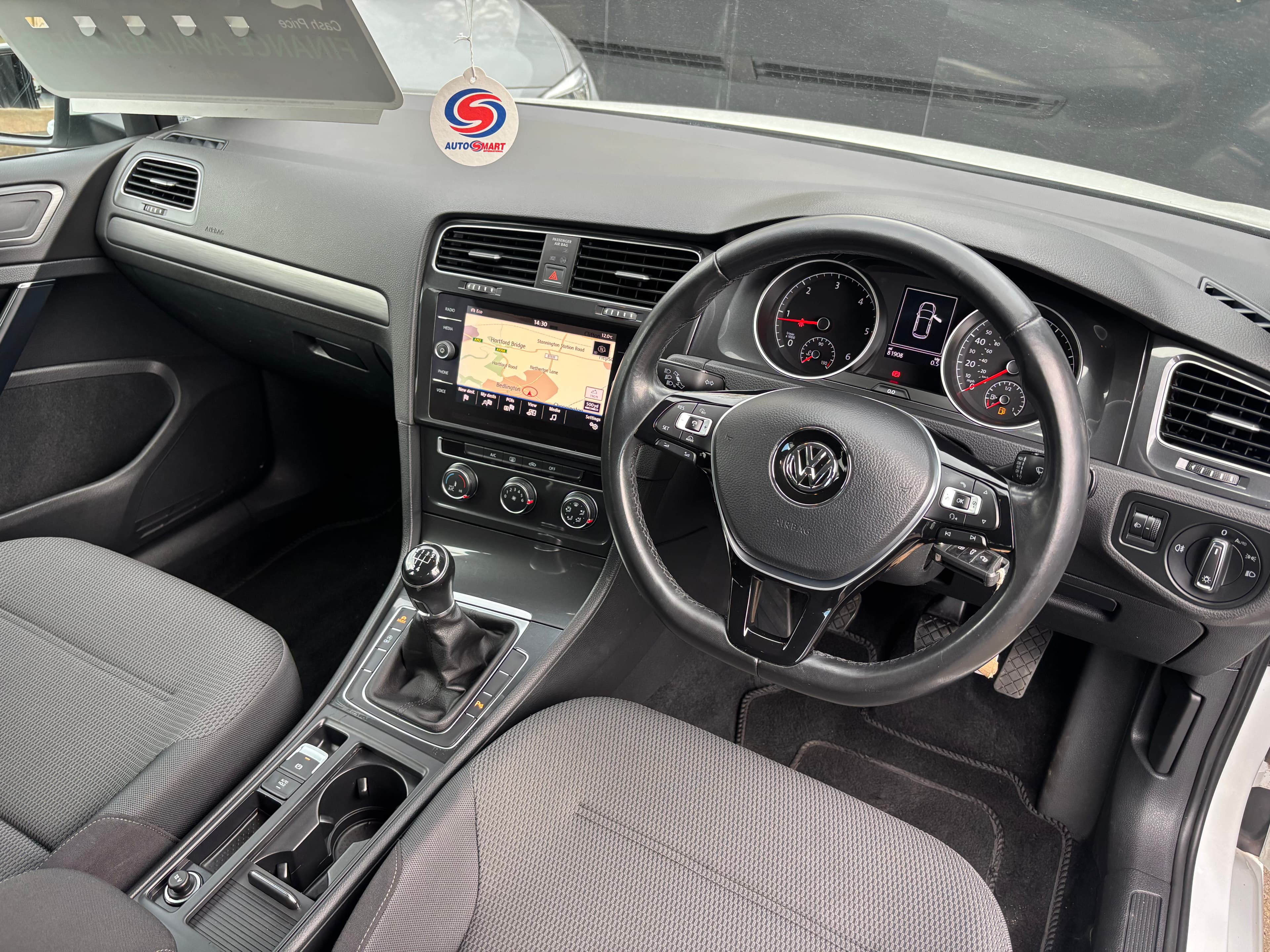 2017 Volkswagen Golf 1.6 TDI Nav - image 10