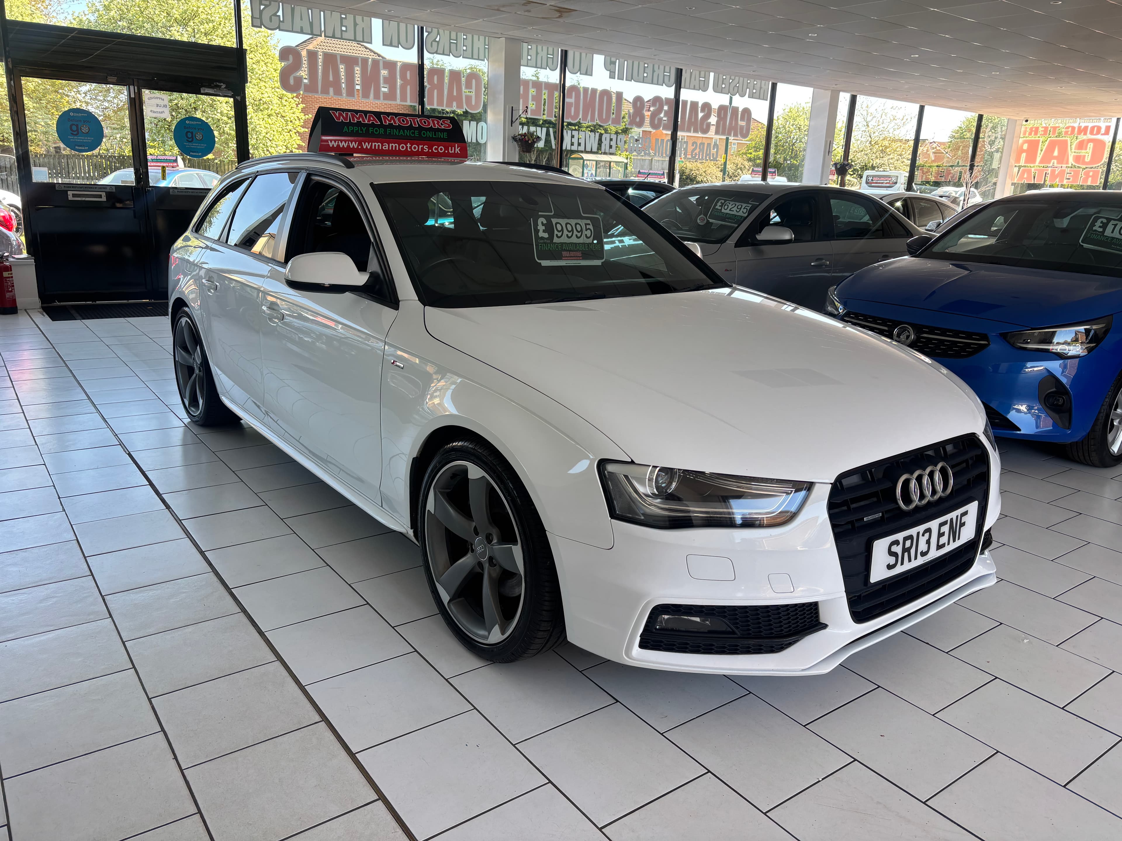 2013 Audi A4 2.0 TDI 177 QUATTRO BLACK EDITION 5DR - main image