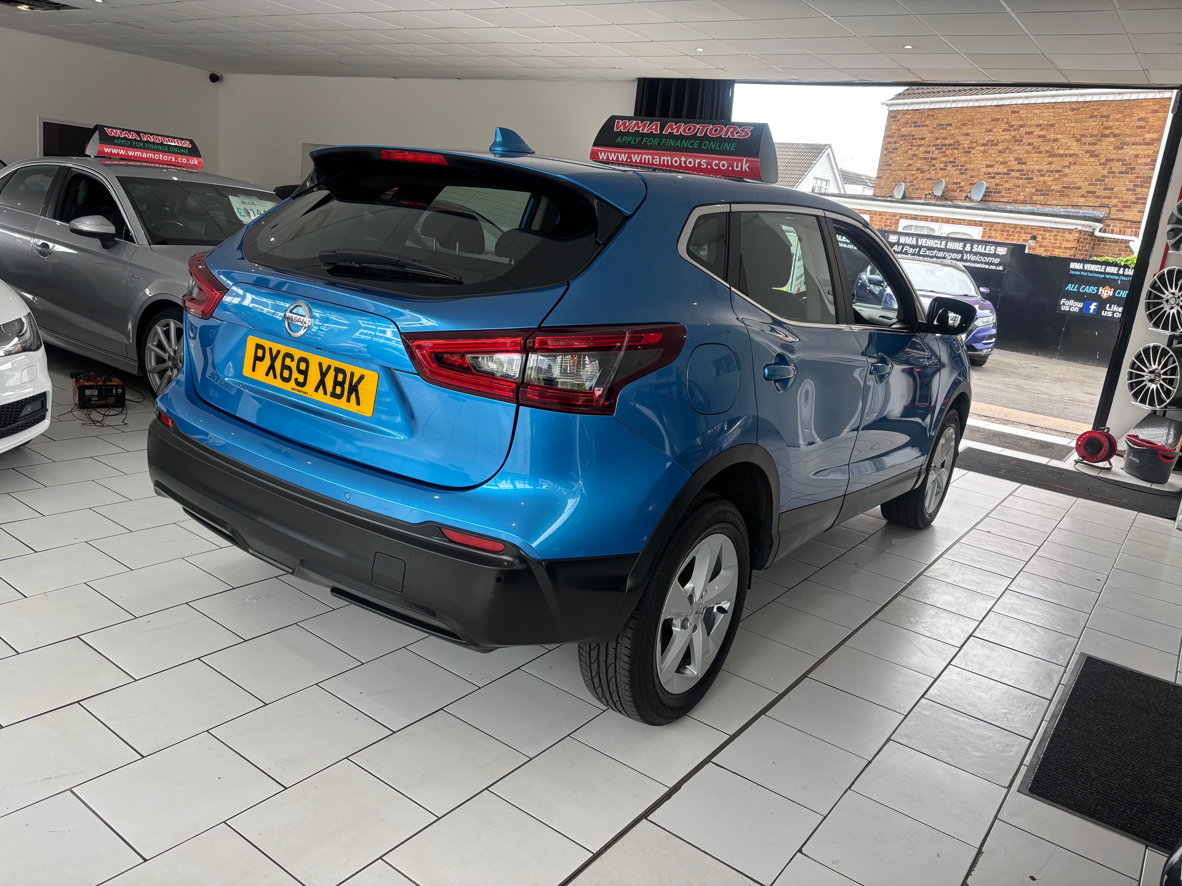 2019 Nissan QASHQAI 1.5 dCi 115 Acenta Premium 5dr - image 6