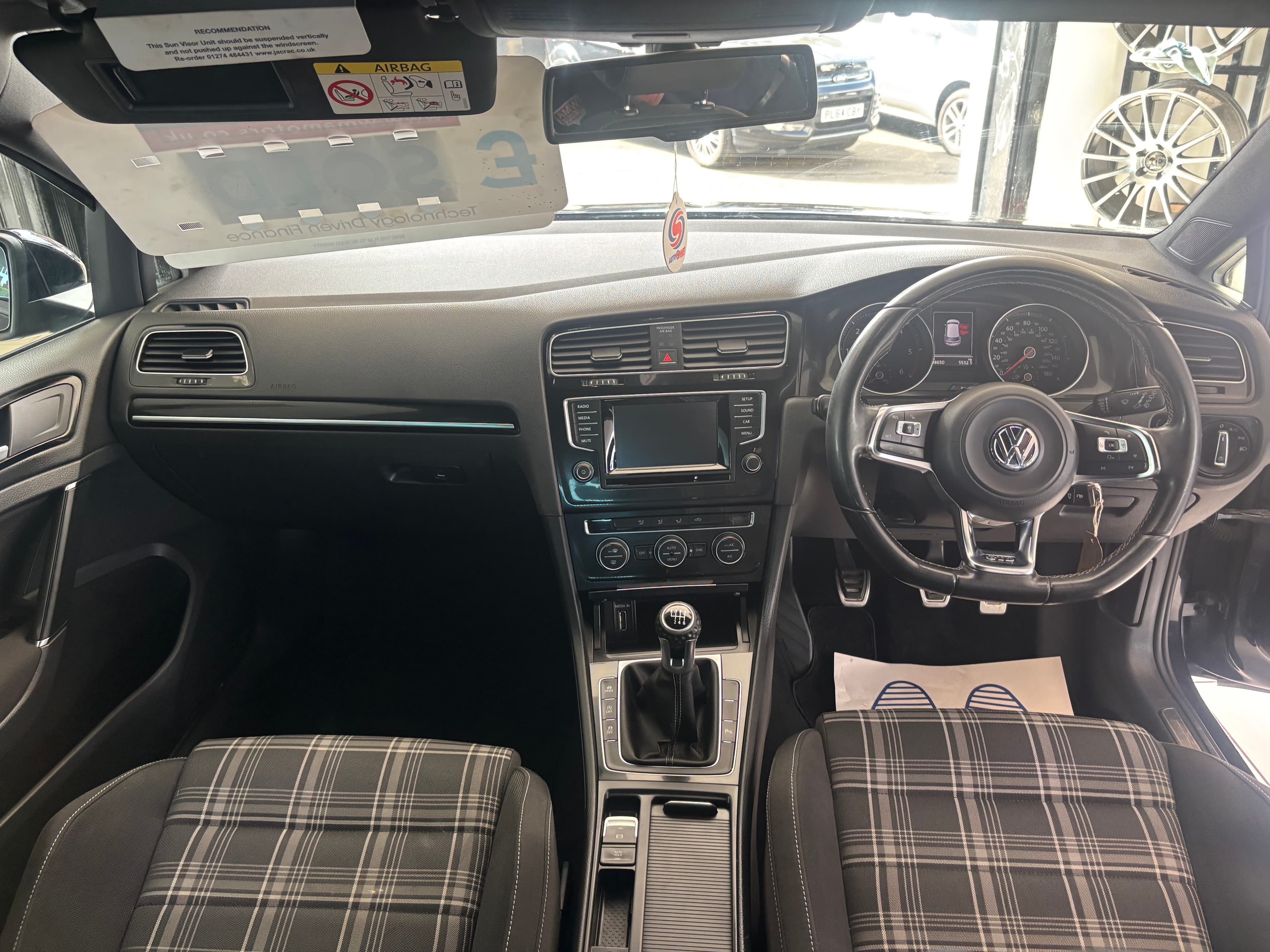 2014 Volkswagen Golf 2.0 TDI GTD 184 - image 10