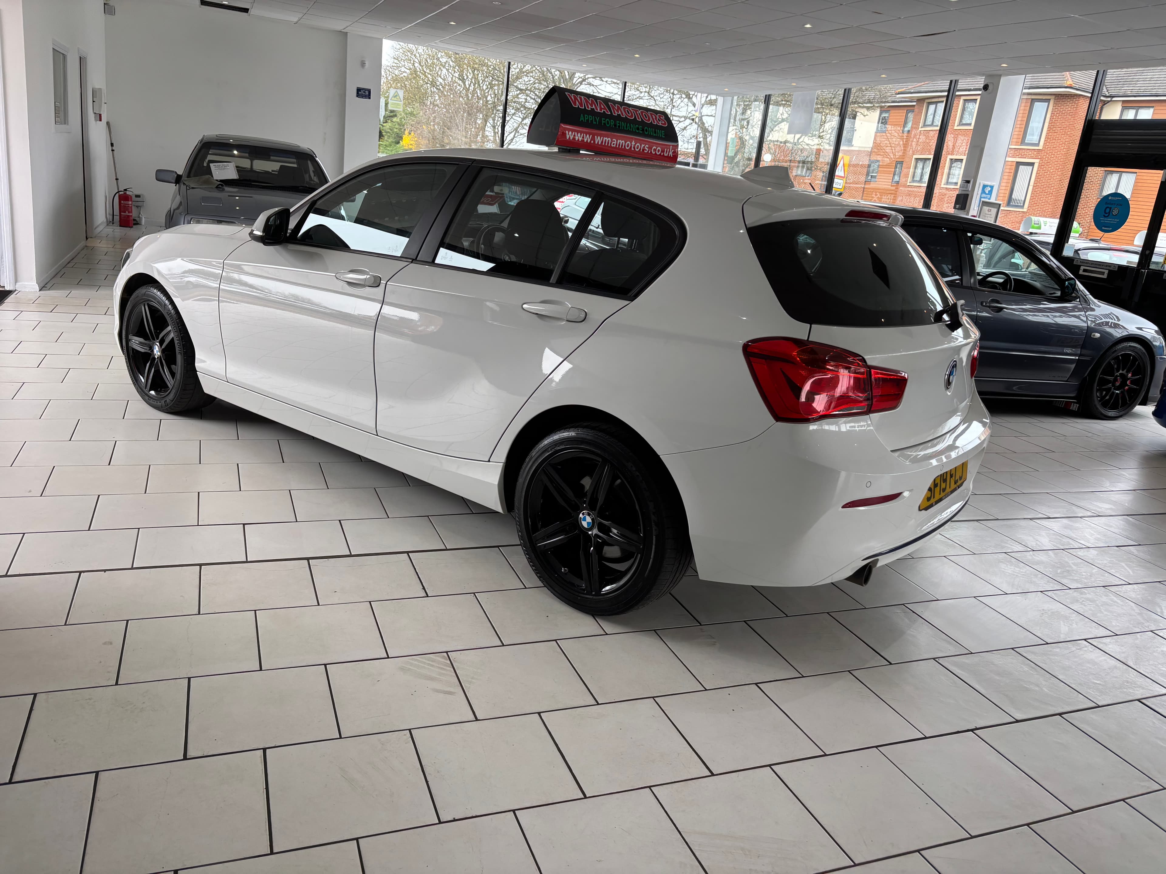 2019 Bmw 1 Series 118i 1.5 M Sport Shadow Edition 5dr - image 5