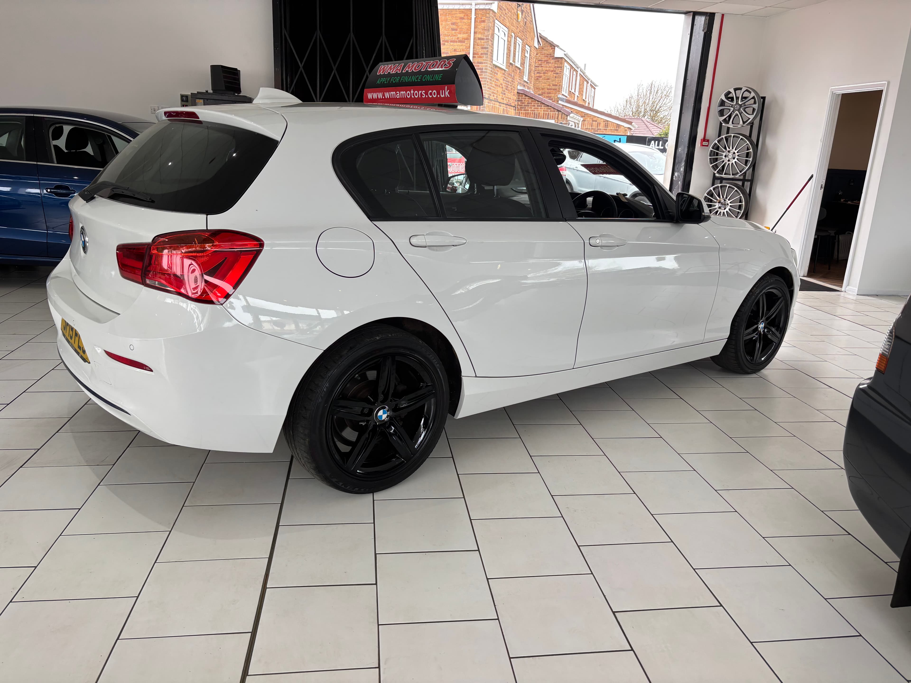 2019 Bmw 1 Series 118i 1.5 M Sport Shadow Edition 5dr - image 8
