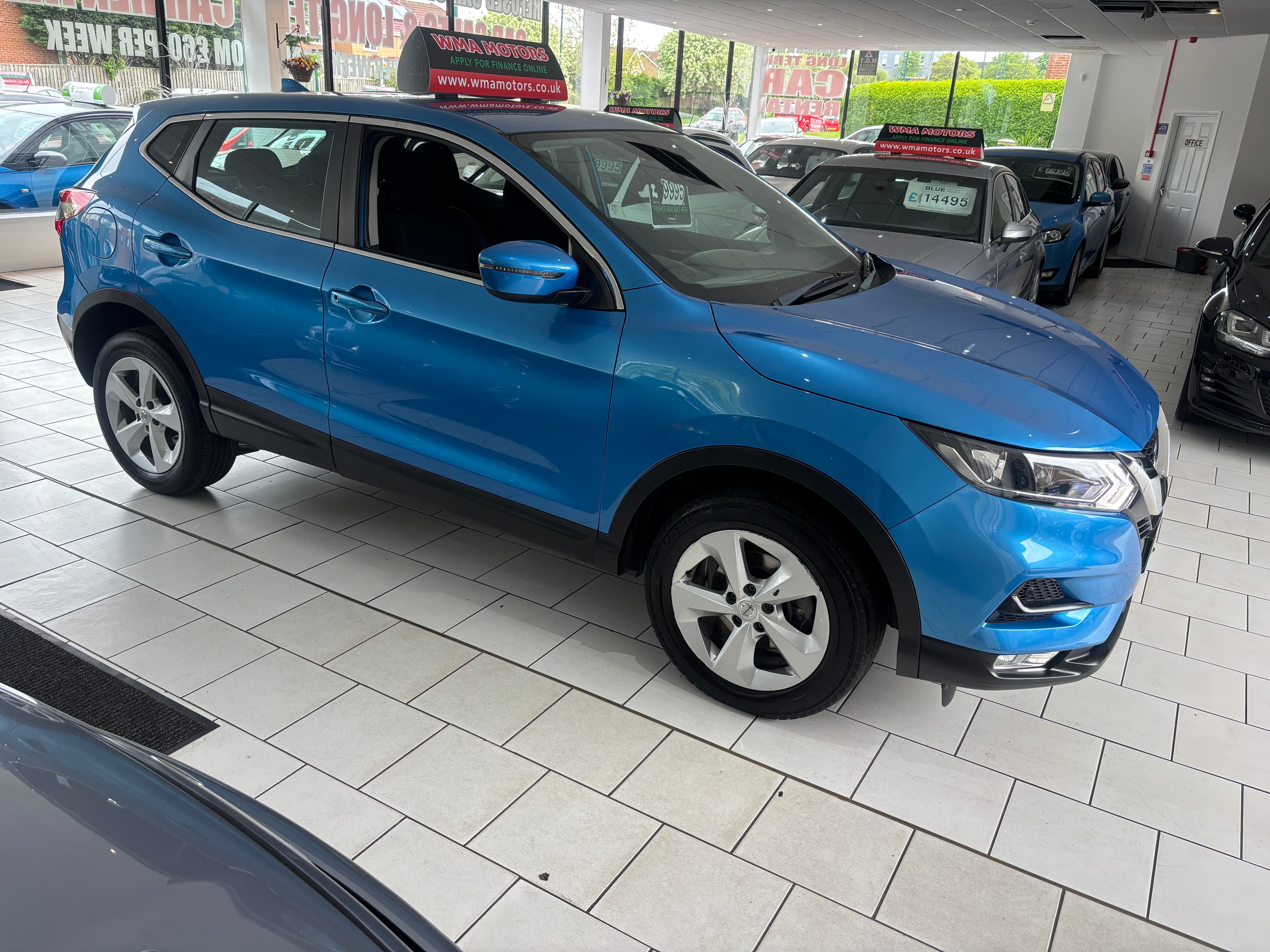2019 Nissan QASHQAI 1.5 dCi 115 Acenta Premium 5dr - image 3