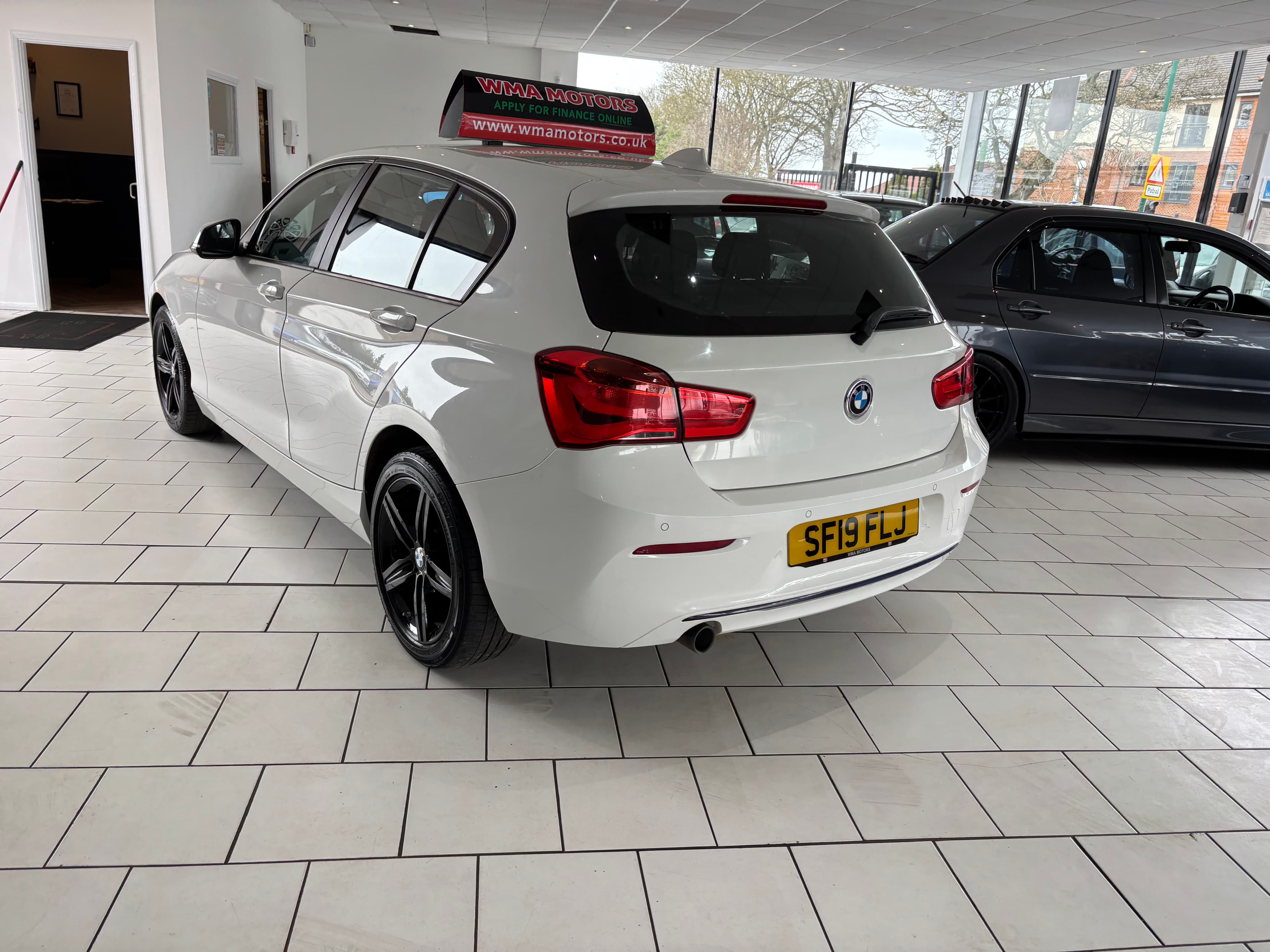 2019 Bmw 1 Series 118i 1.5 M Sport Shadow Edition 5dr - image 6