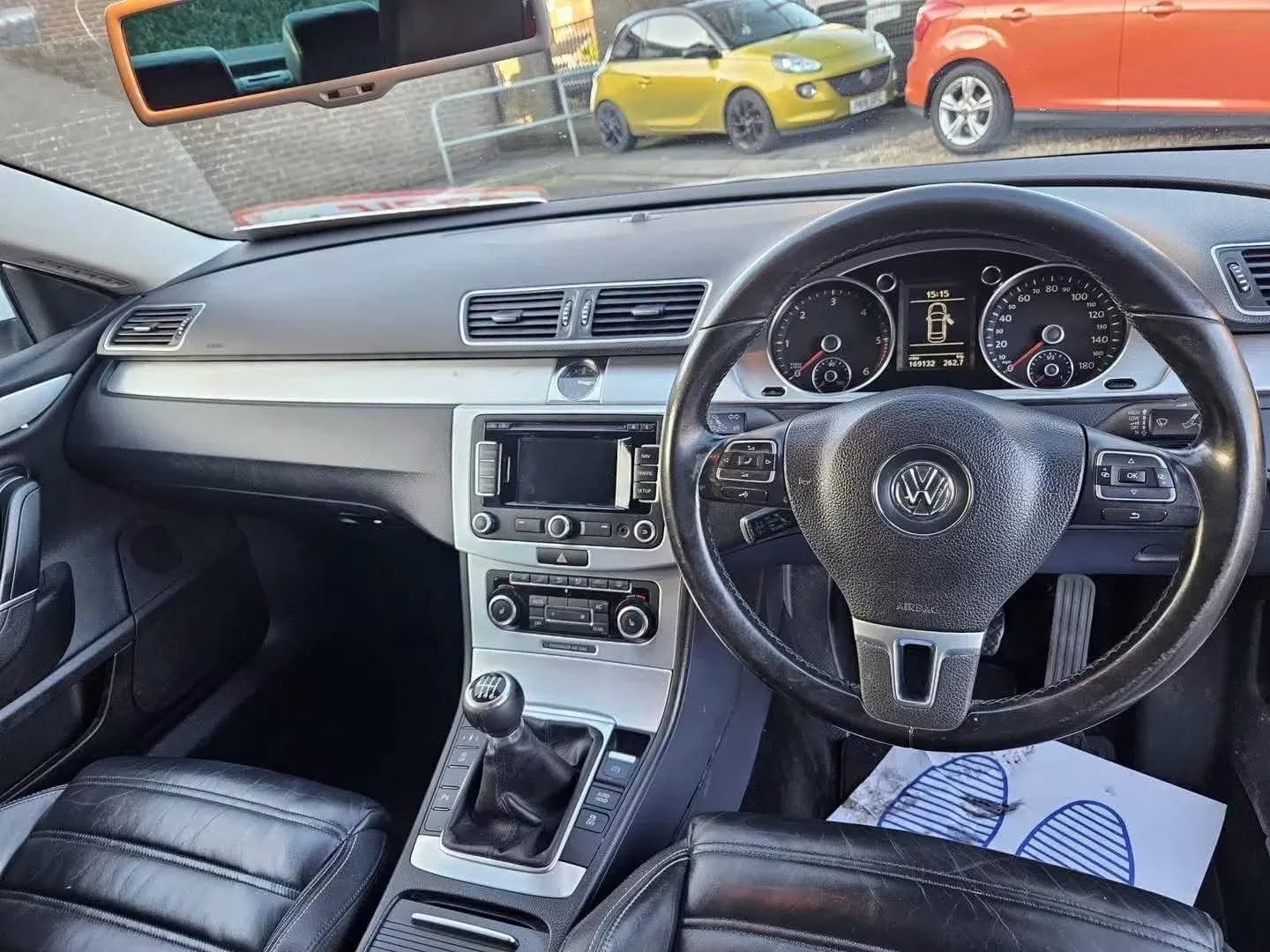 Vehicle photo — dashboard