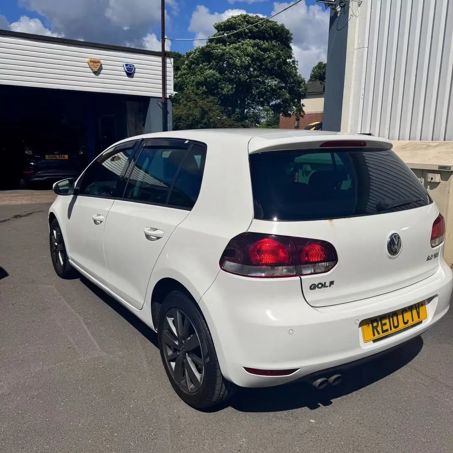 Vehicle photo — nsr three quarter