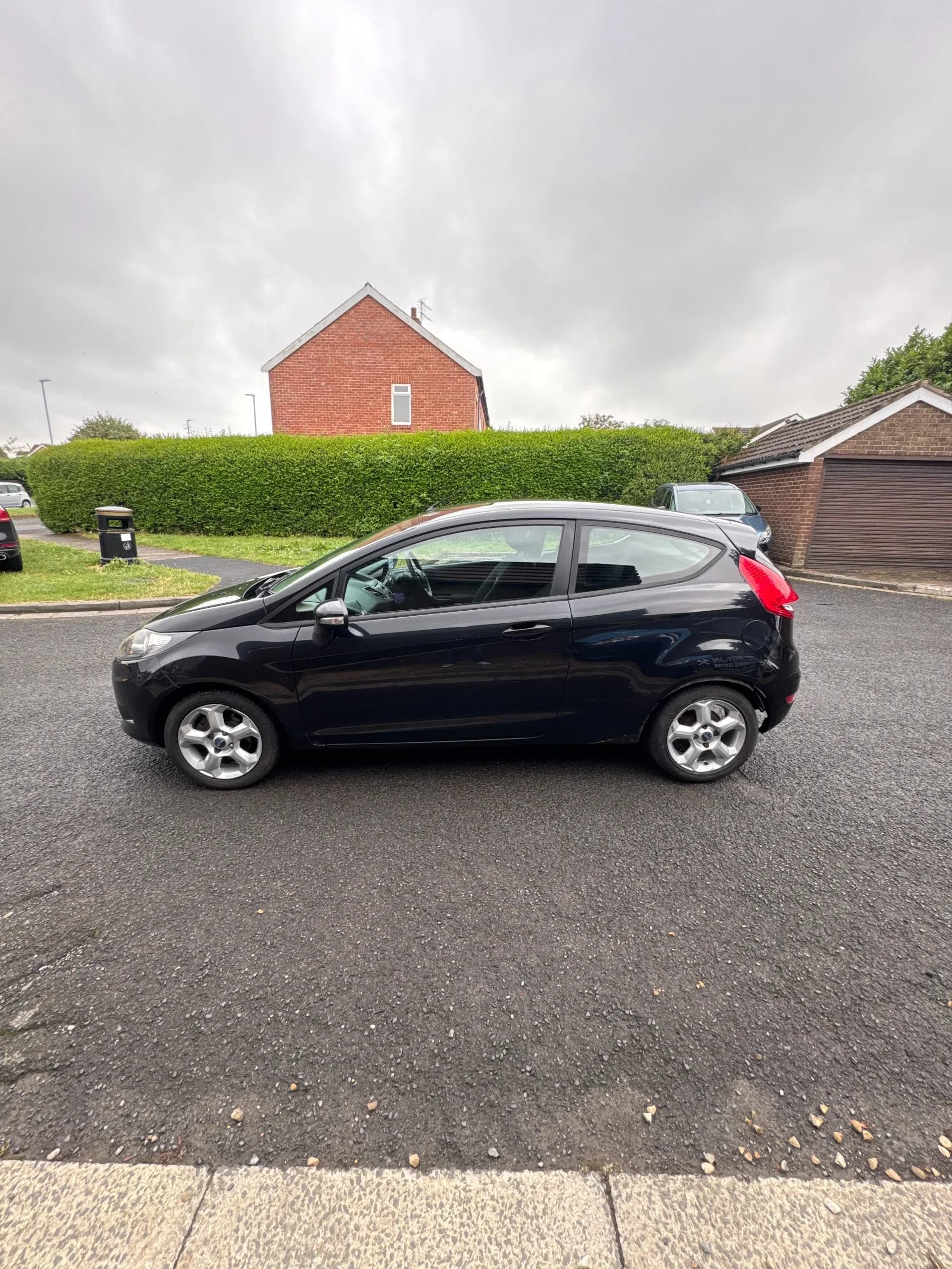 Vehicle photo — ns profile