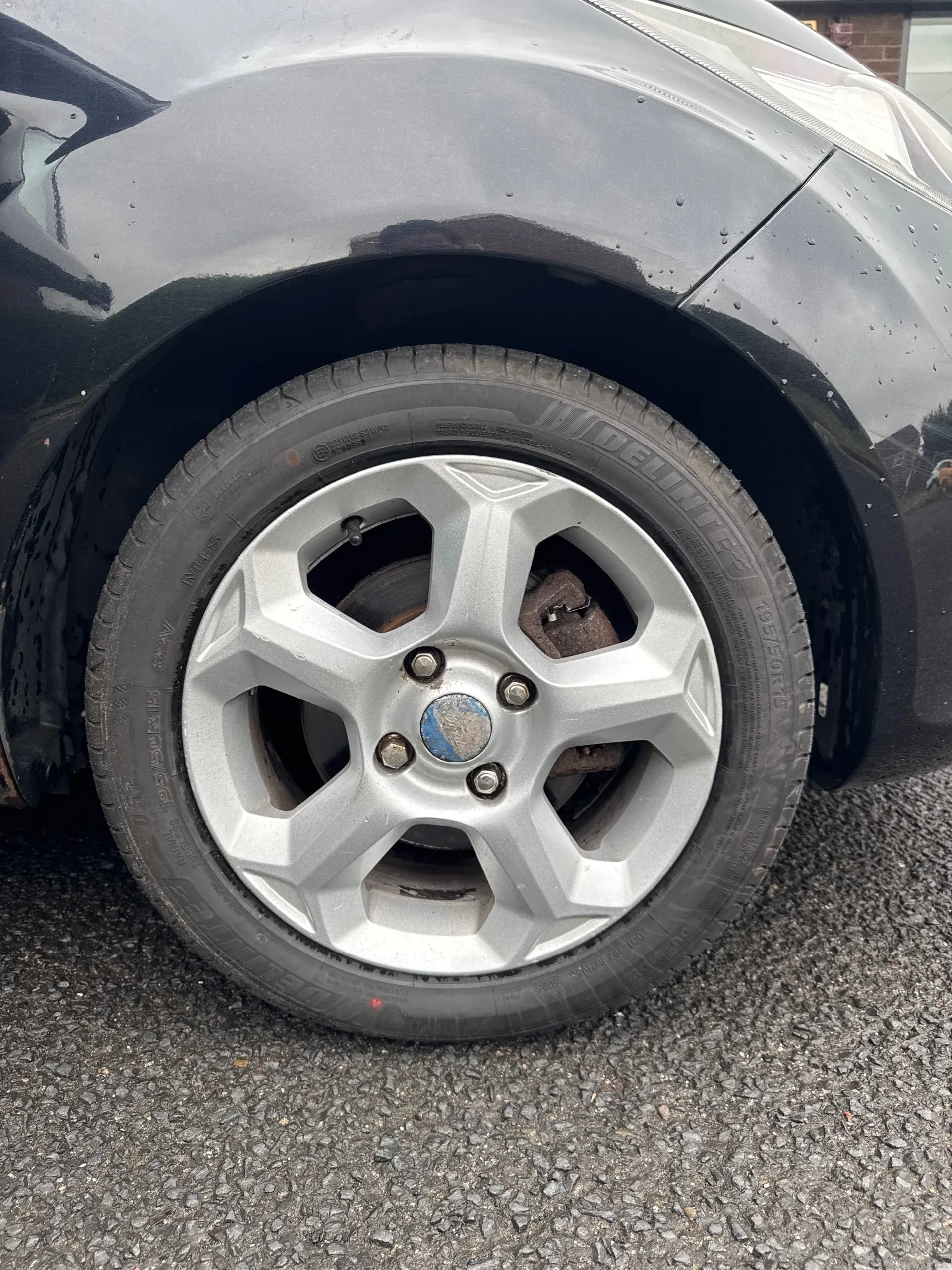 Vehicle photo — os front alloy