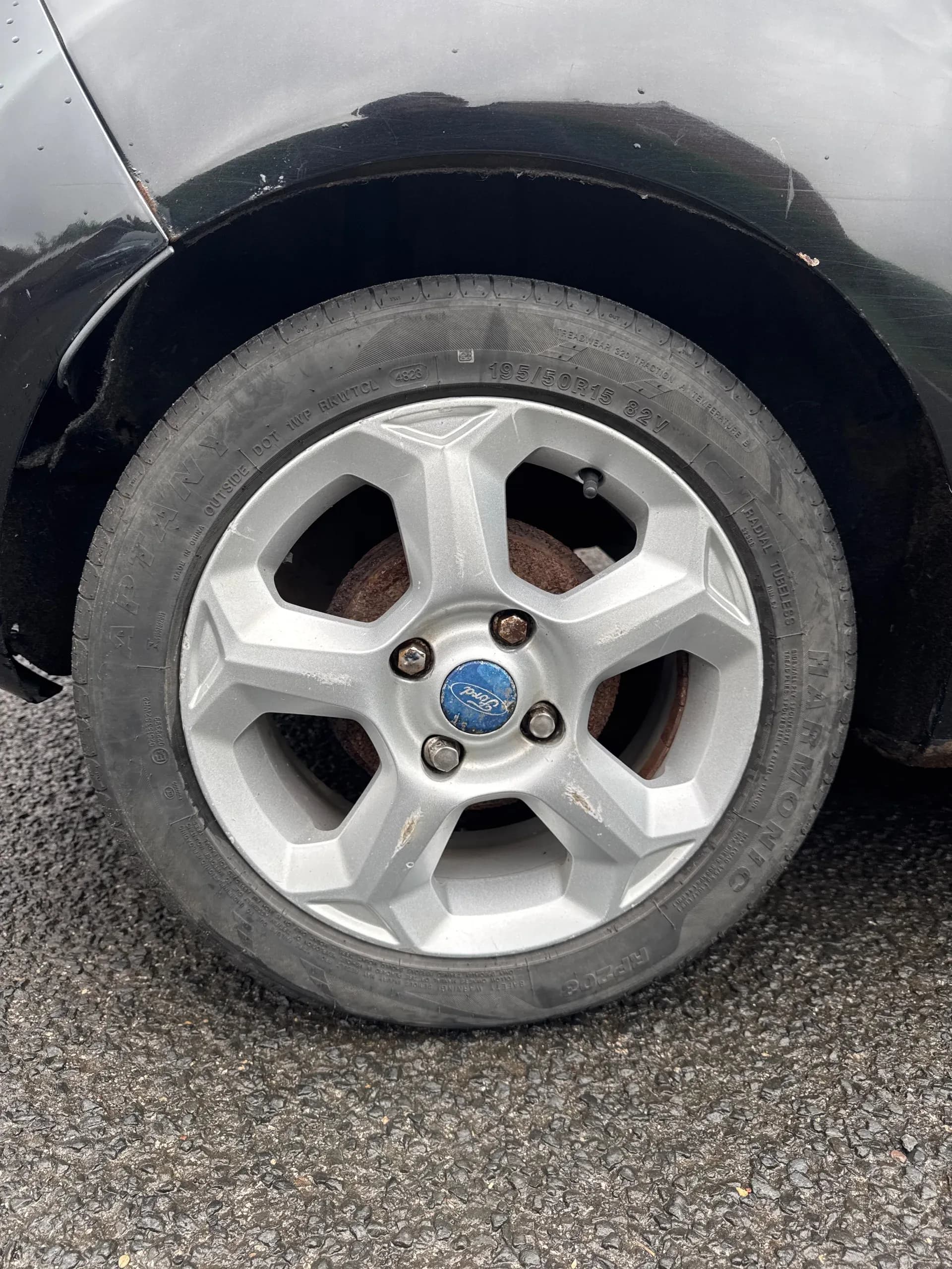 Vehicle photo — os rear alloy