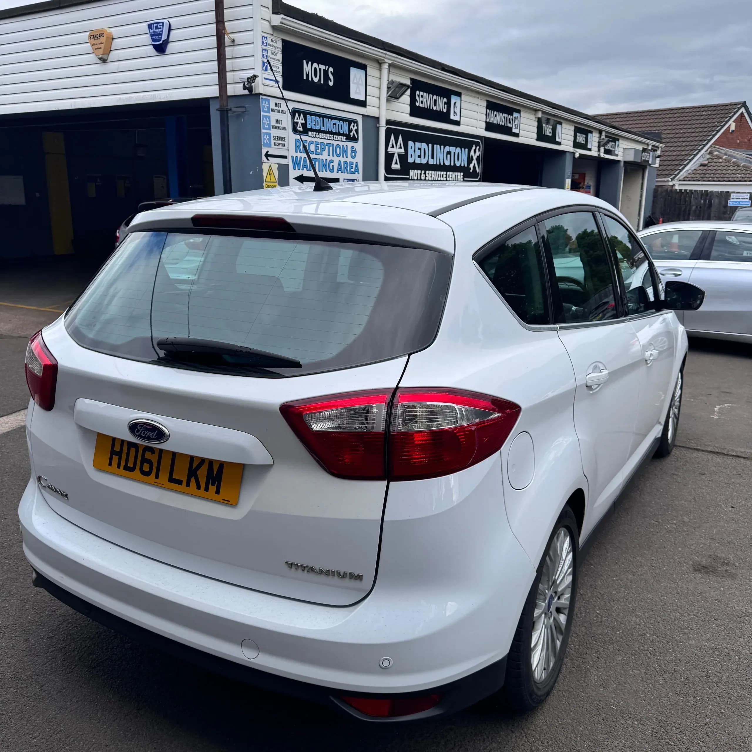 Vehicle photo — osr three quarter