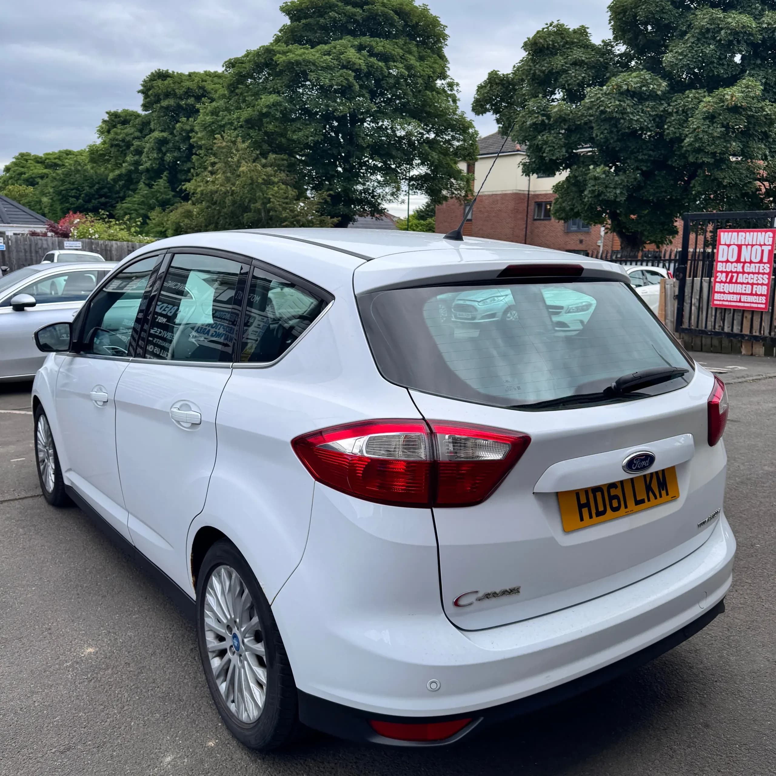 Vehicle photo — nsr three quarter