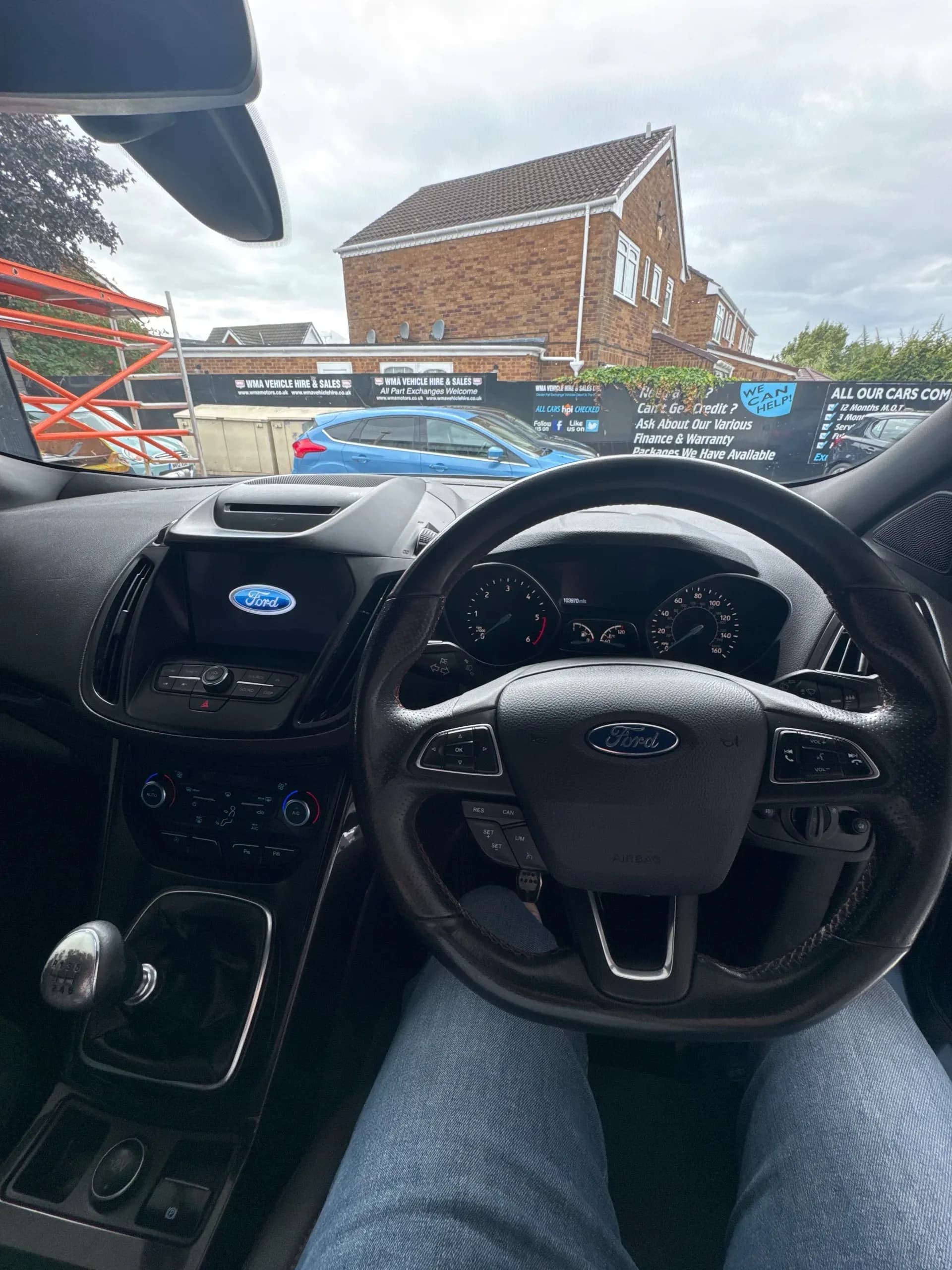 Vehicle photo — dashboard