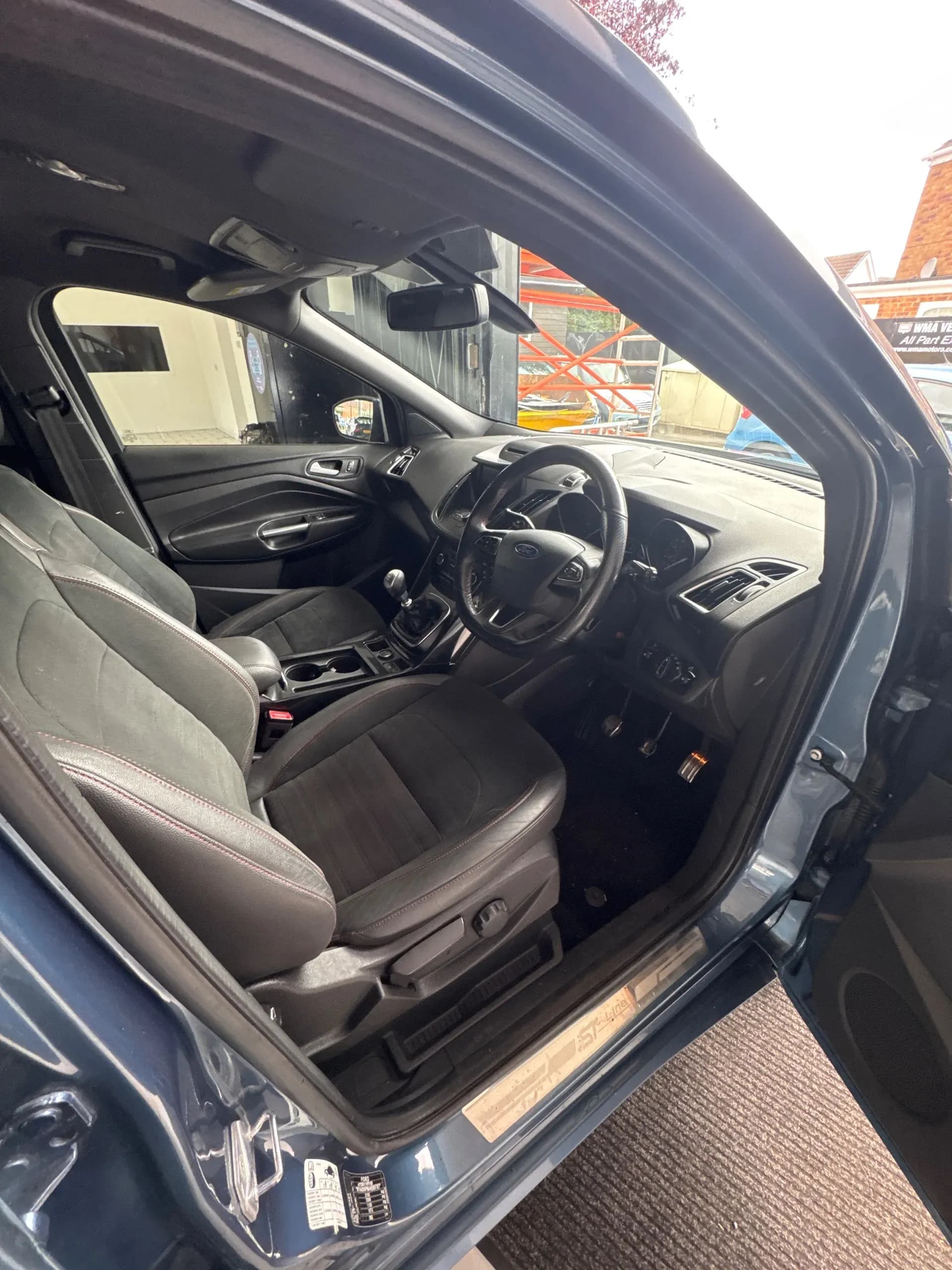 Vehicle photo — front interior