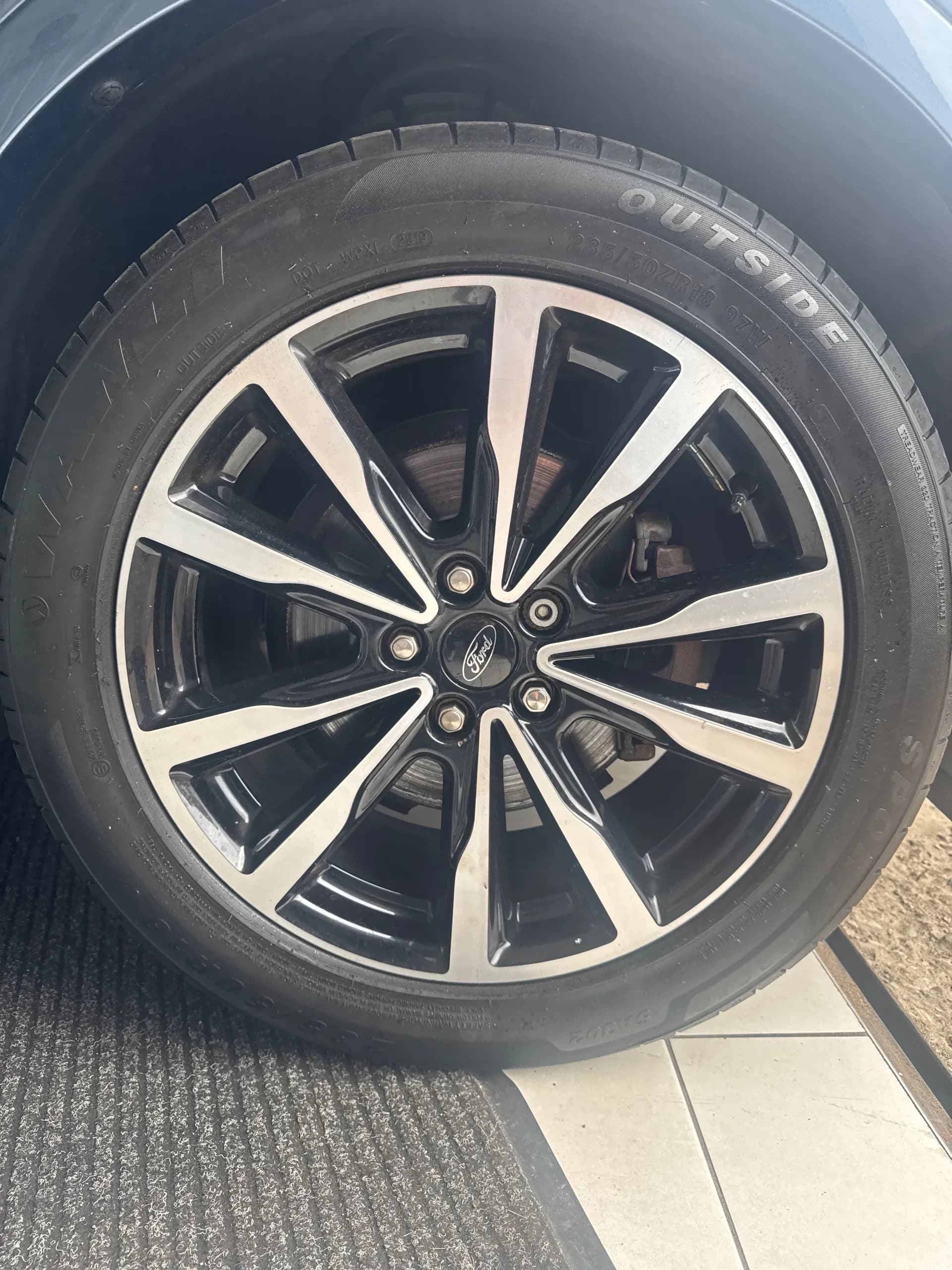 Vehicle photo — os front alloy