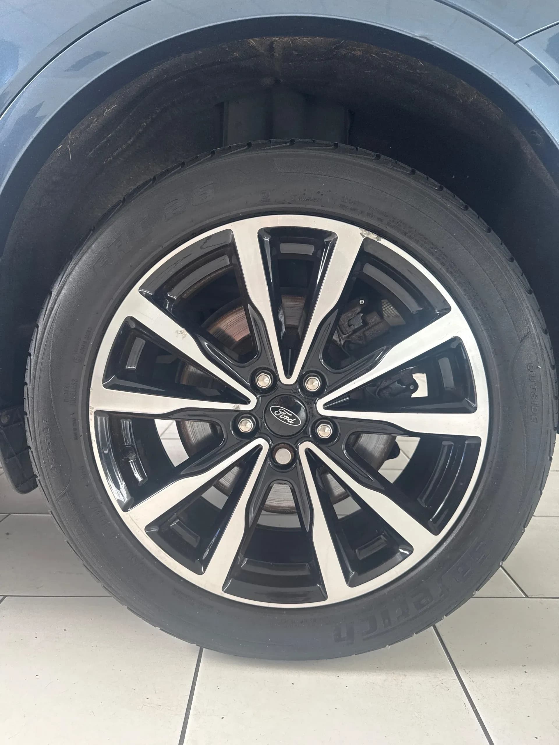 Vehicle photo — ns rear alloy