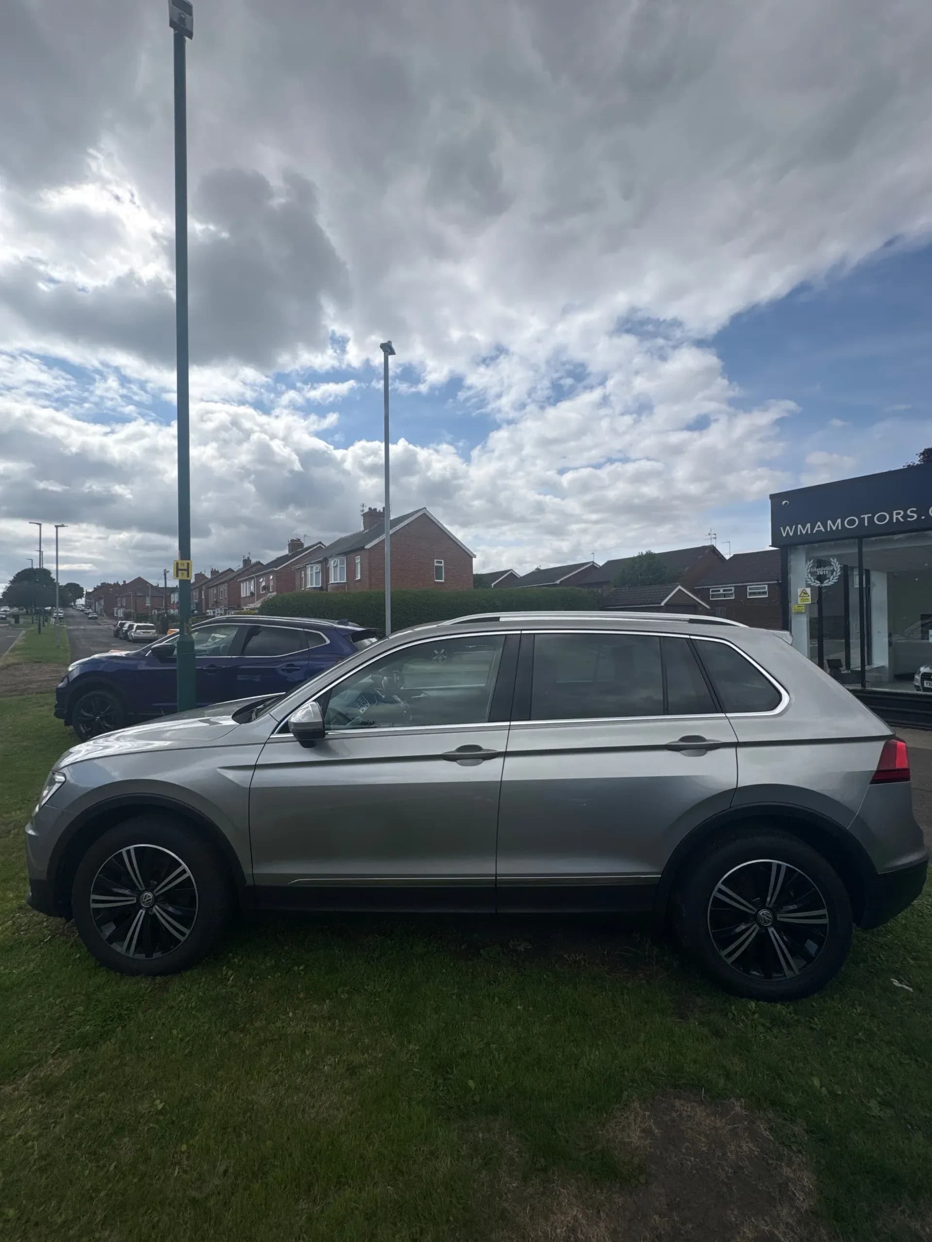 Vehicle photo — ns profile