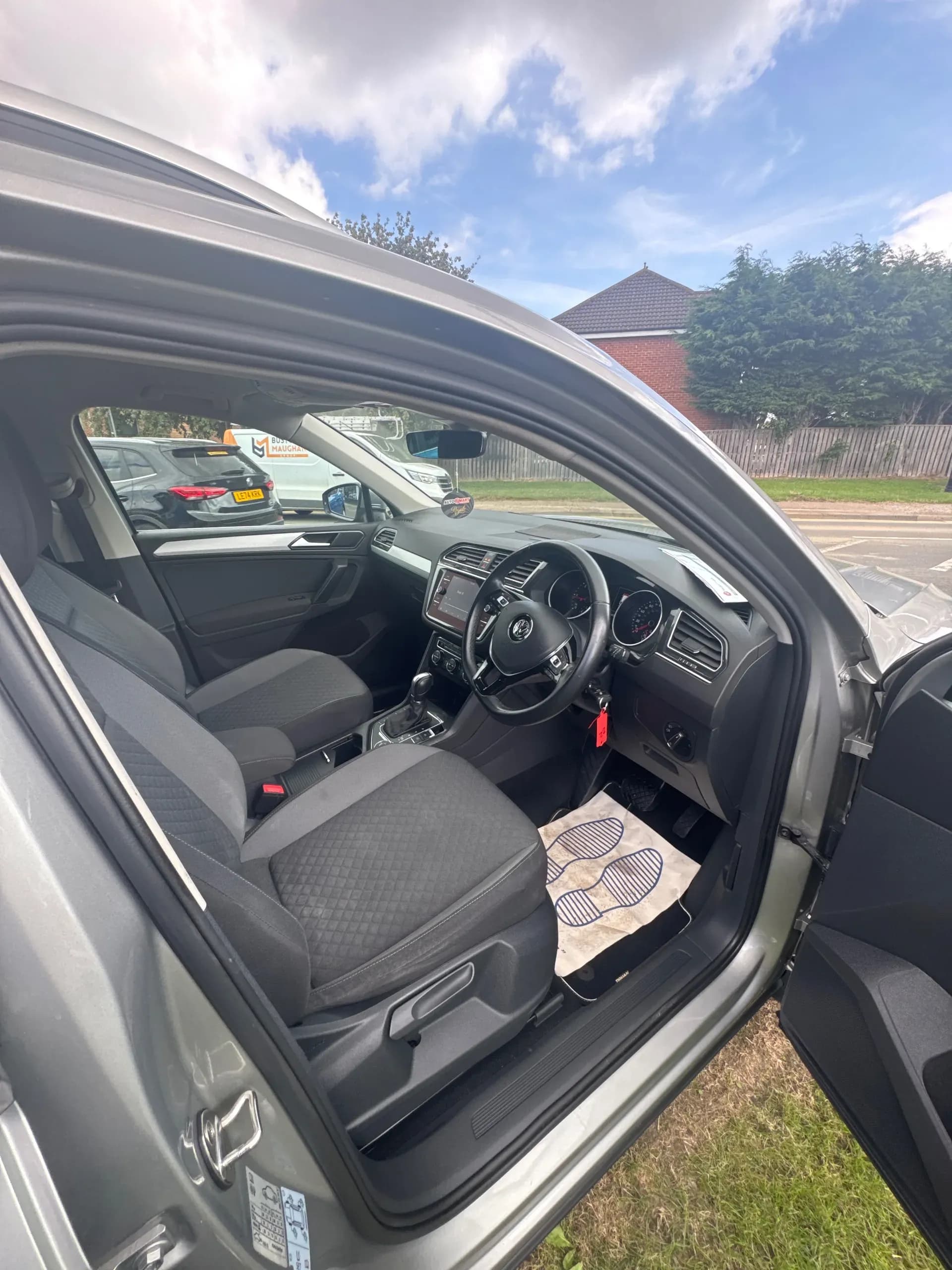 Vehicle photo — front interior