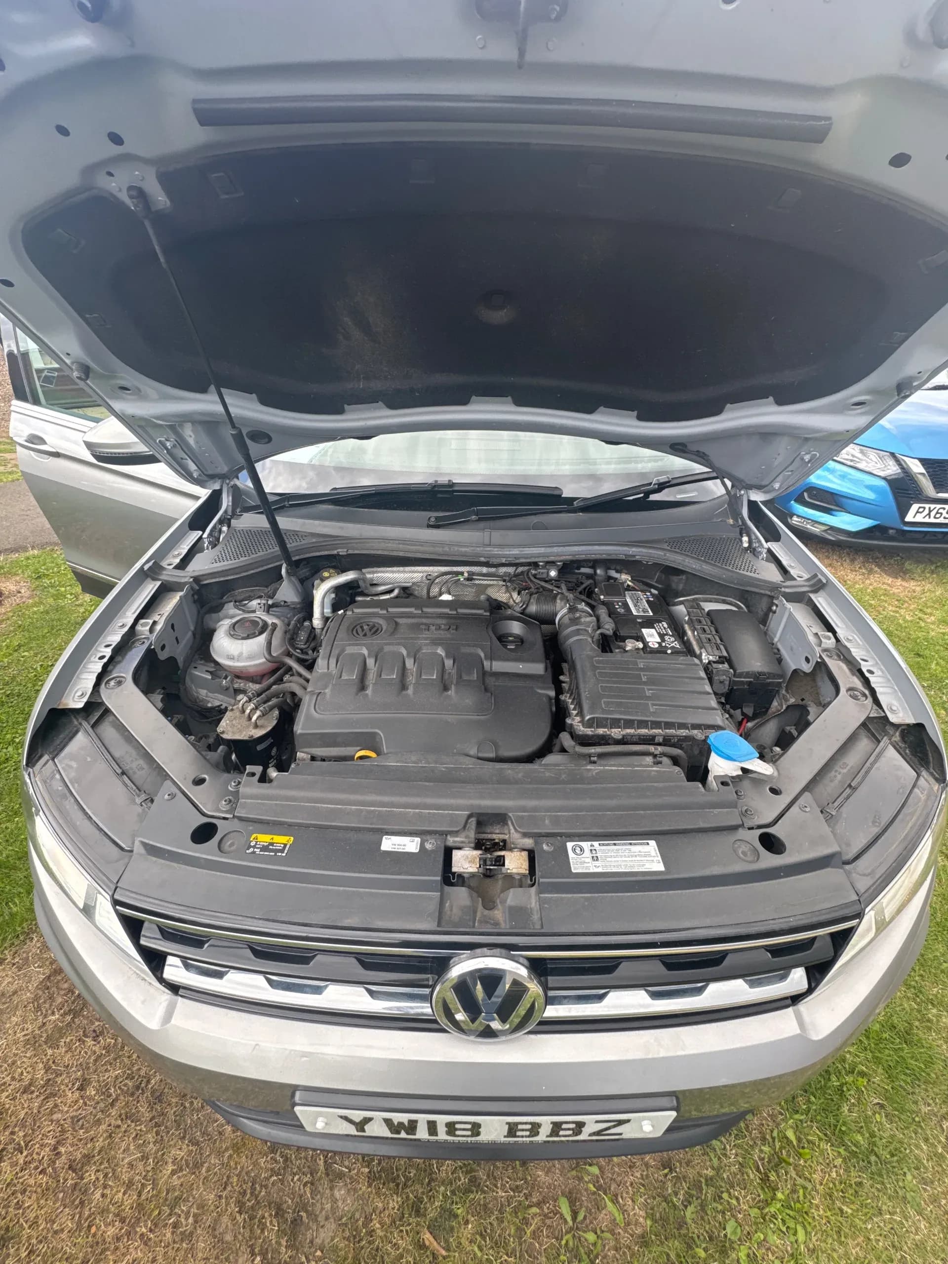 Vehicle photo — engine bay