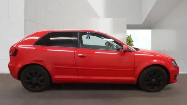 Vehicle photo — os profile