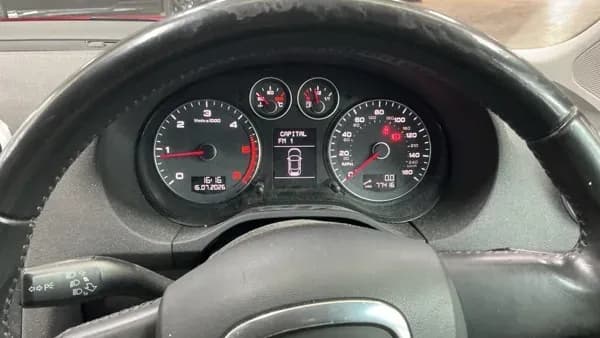 Vehicle photo — dashboard