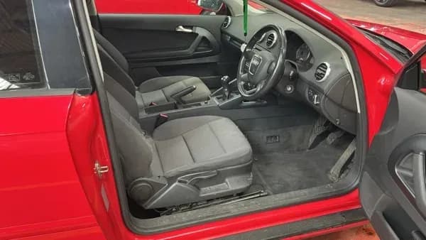 Vehicle photo — front interior
