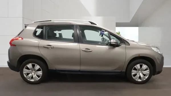 Vehicle photo — os profile