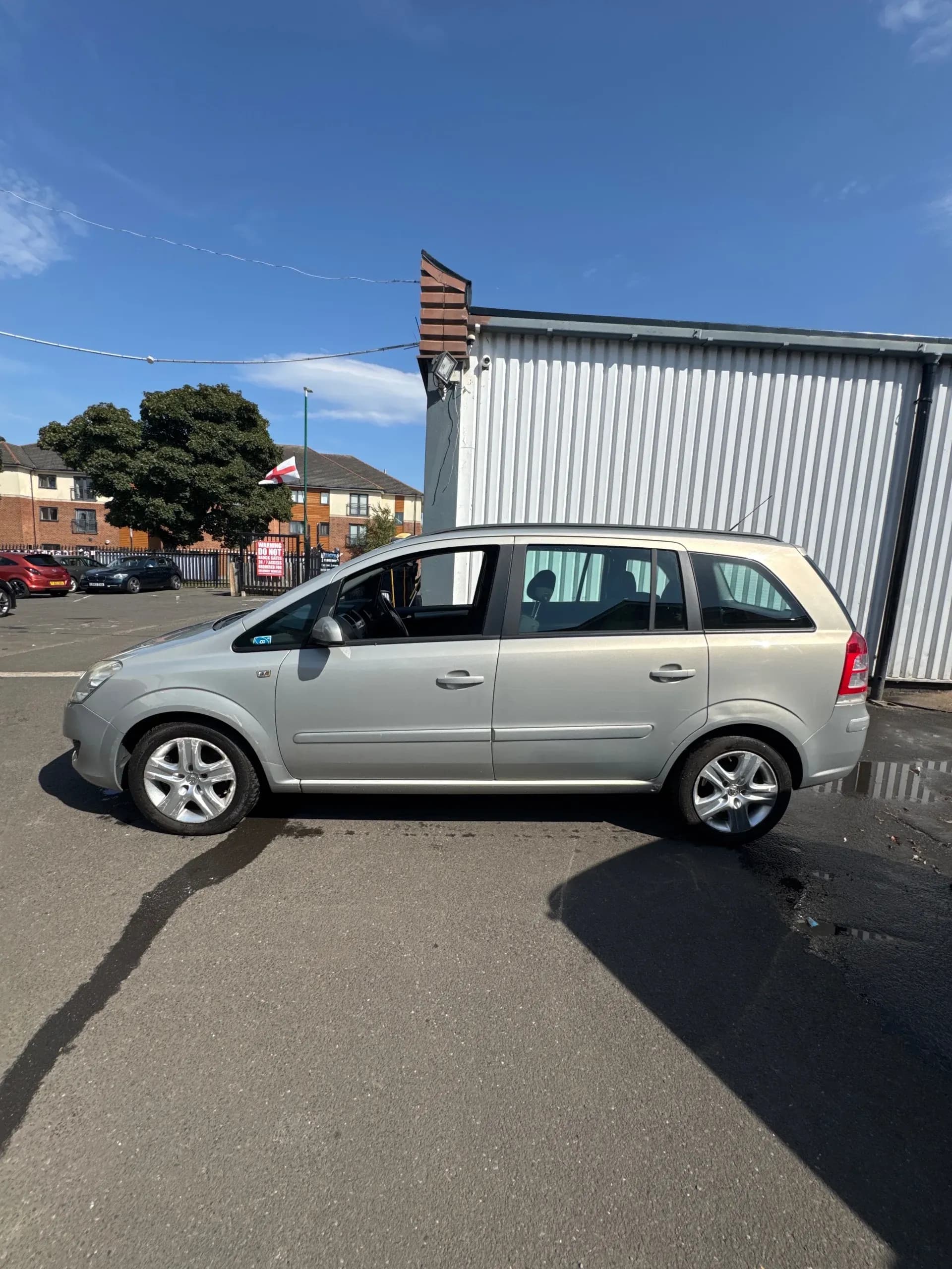 Vehicle photo — ns profile