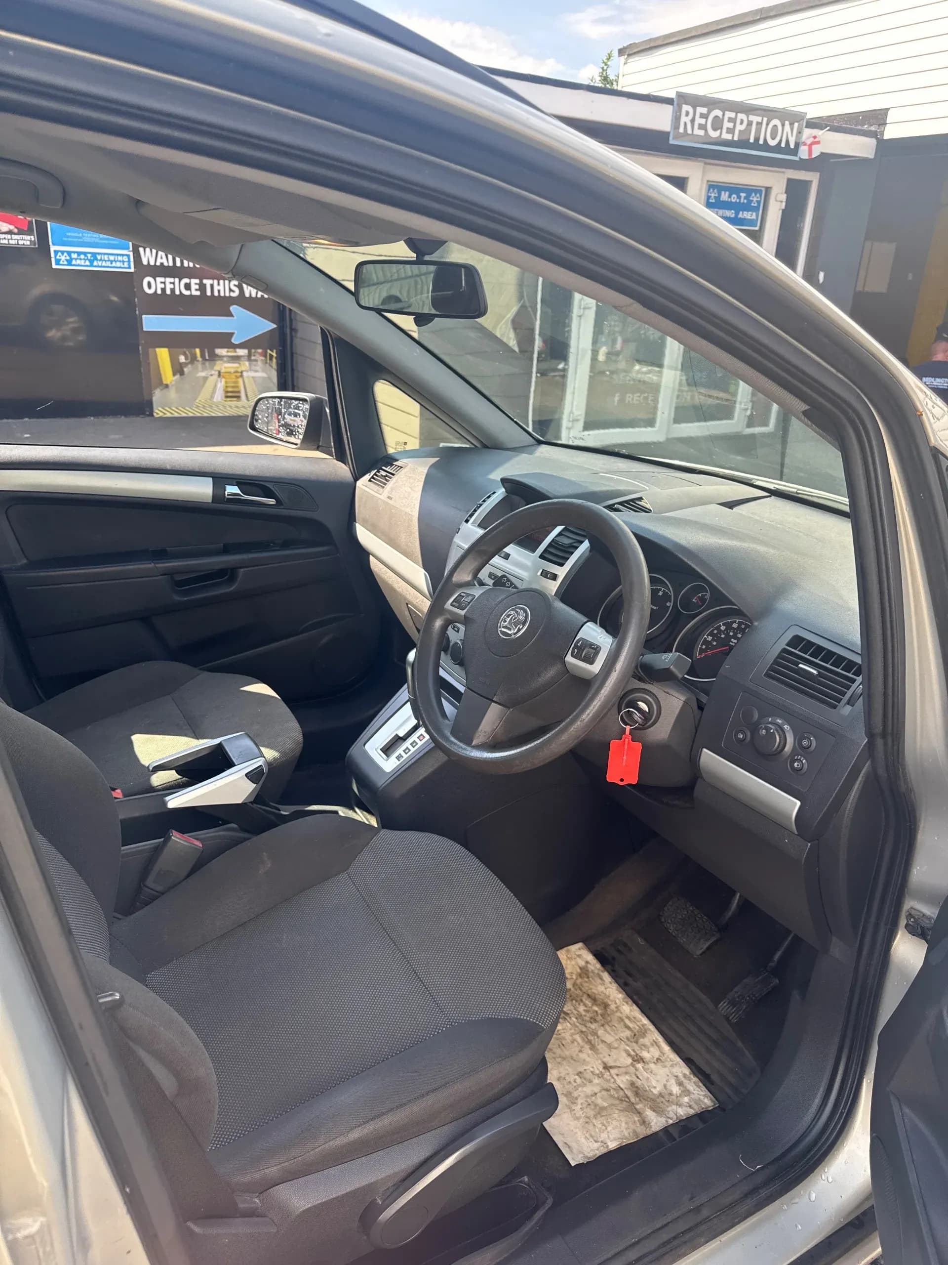 Vehicle photo — front interior