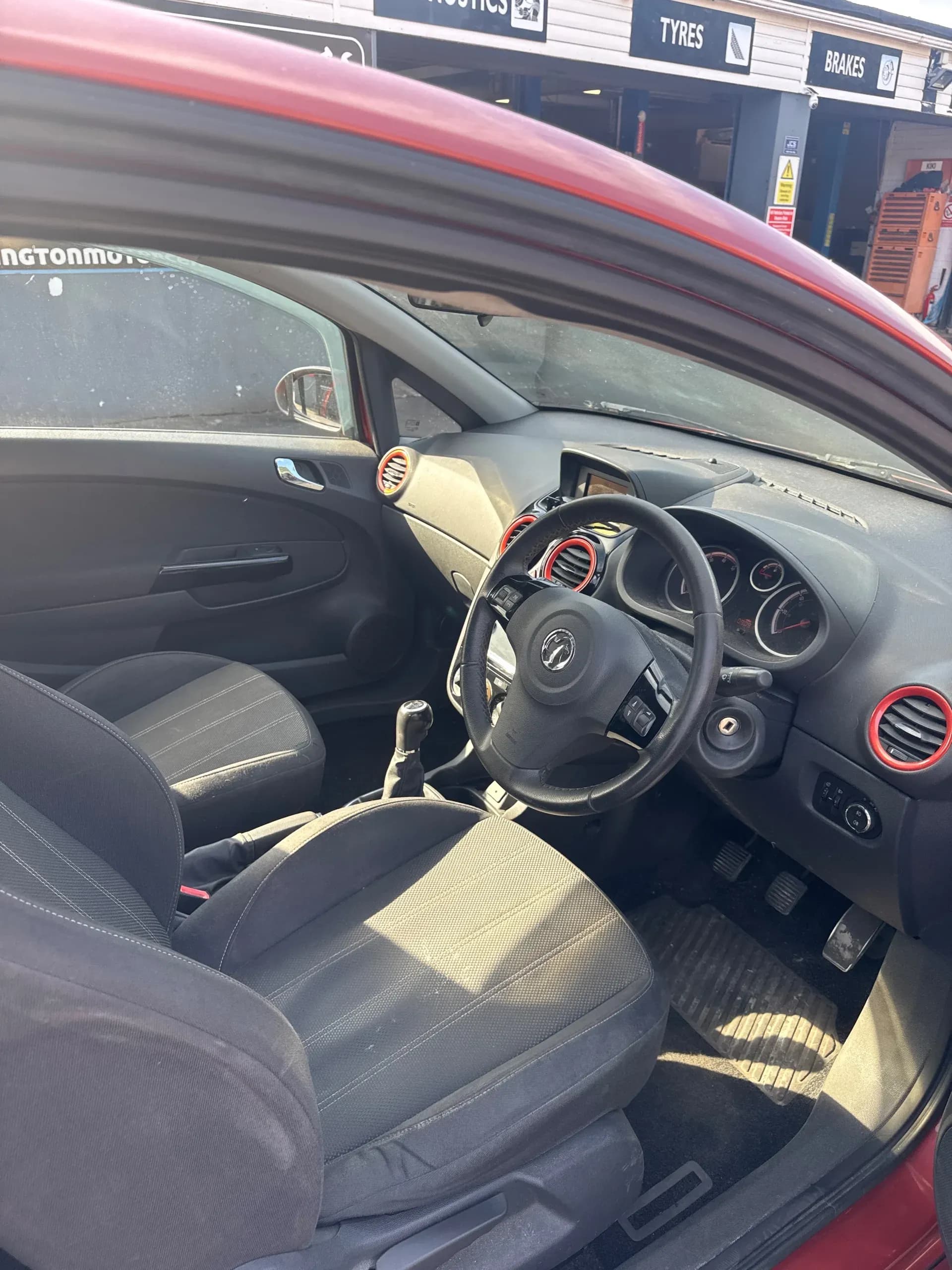 Vehicle photo — front interior