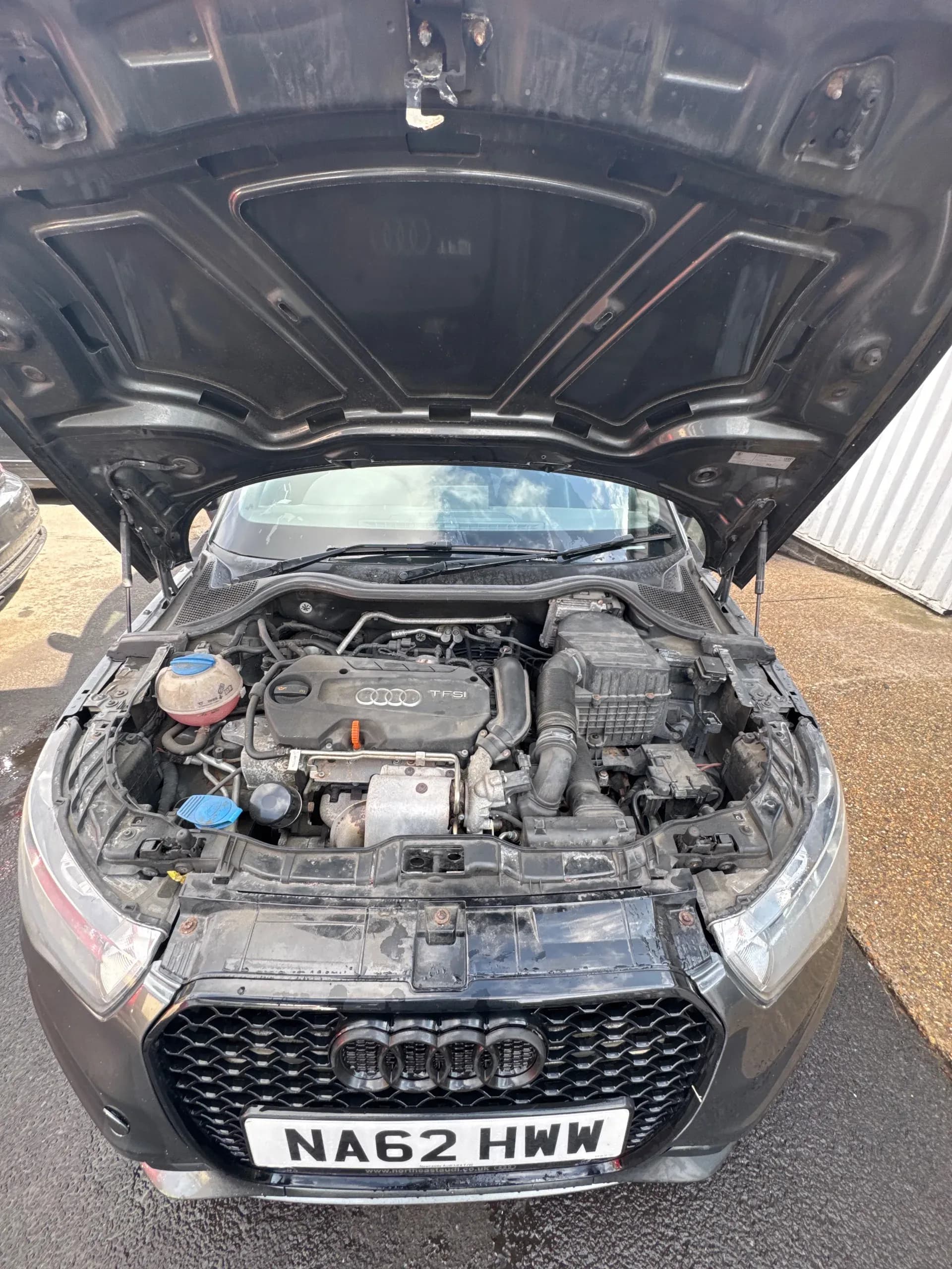 Vehicle photo — engine bay
