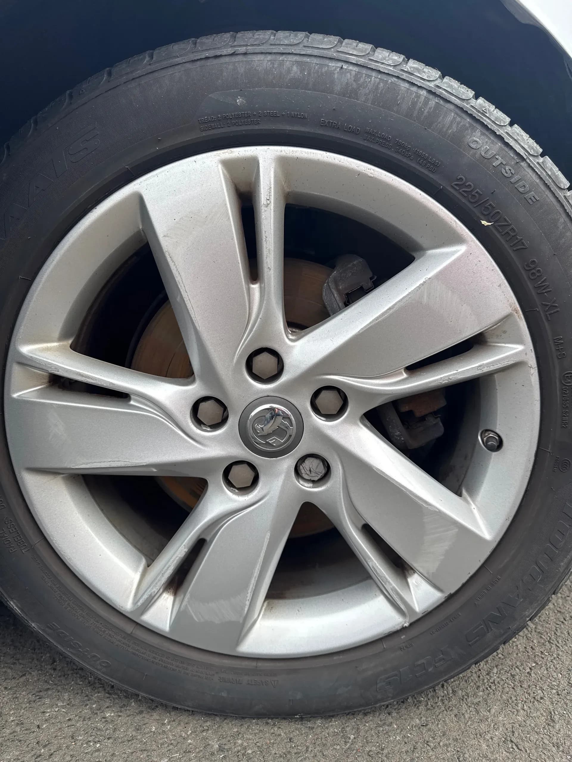 Vehicle photo — os front alloy