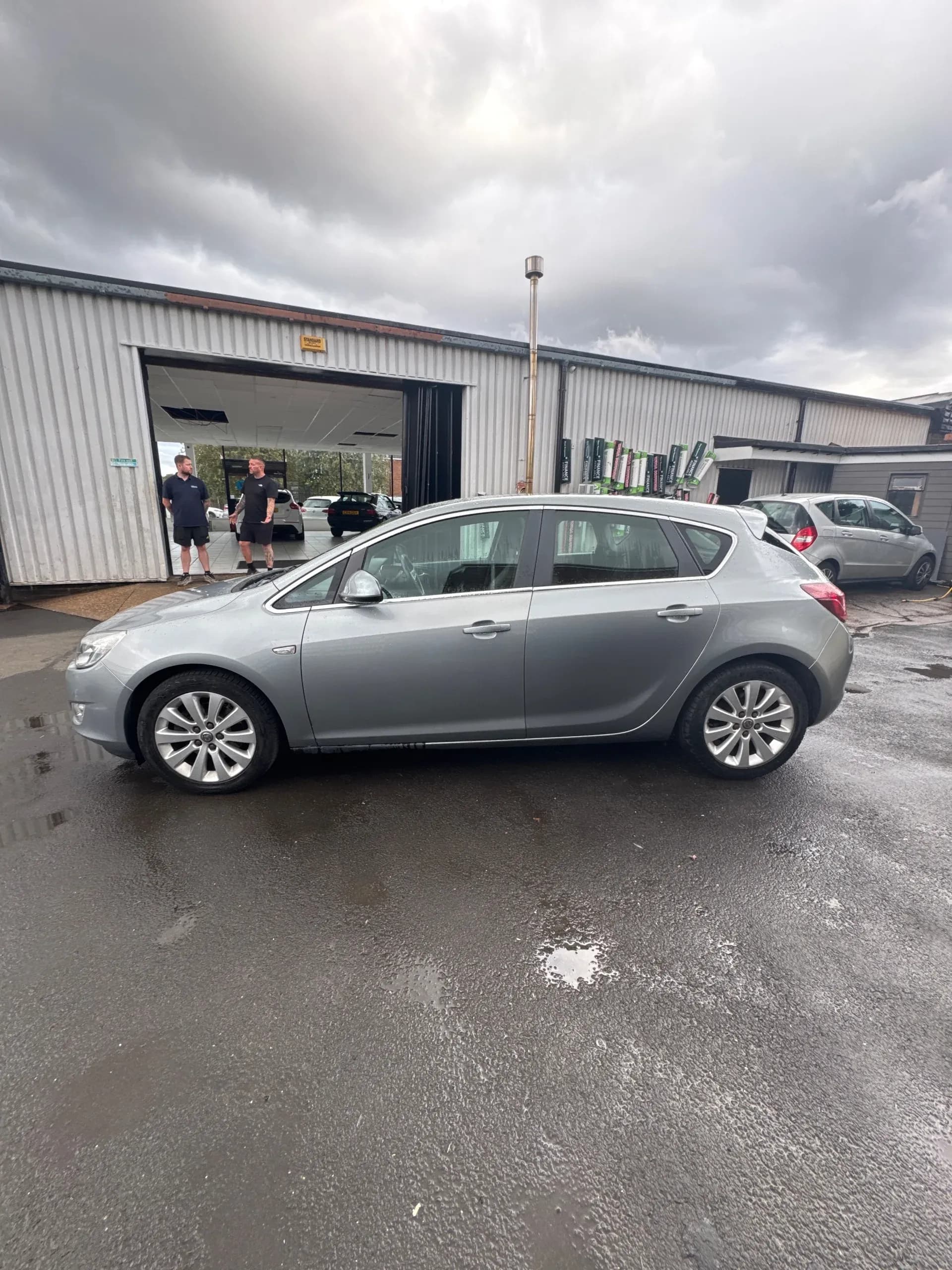Vehicle photo — ns profile