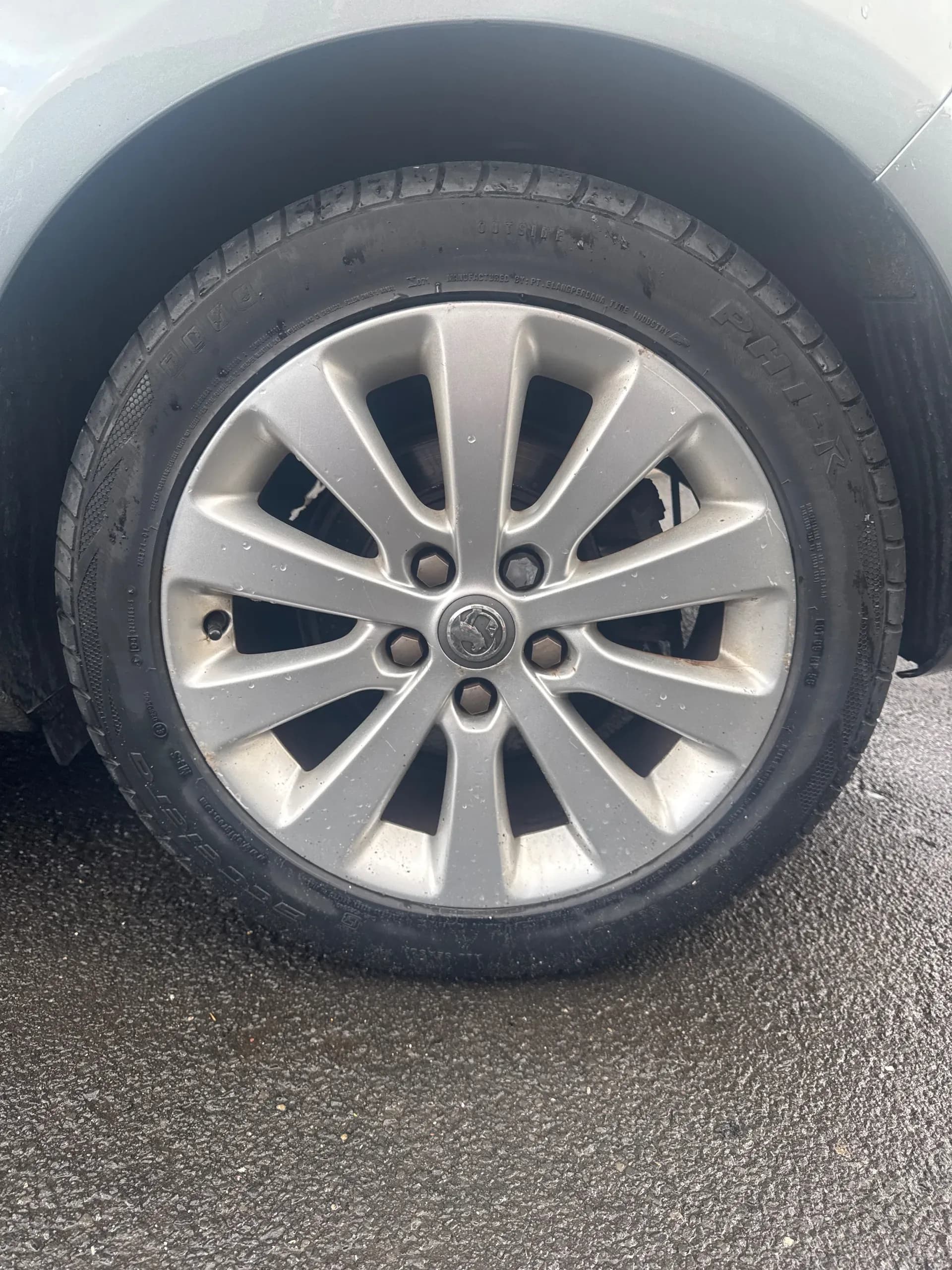 Vehicle photo — ns rear alloy