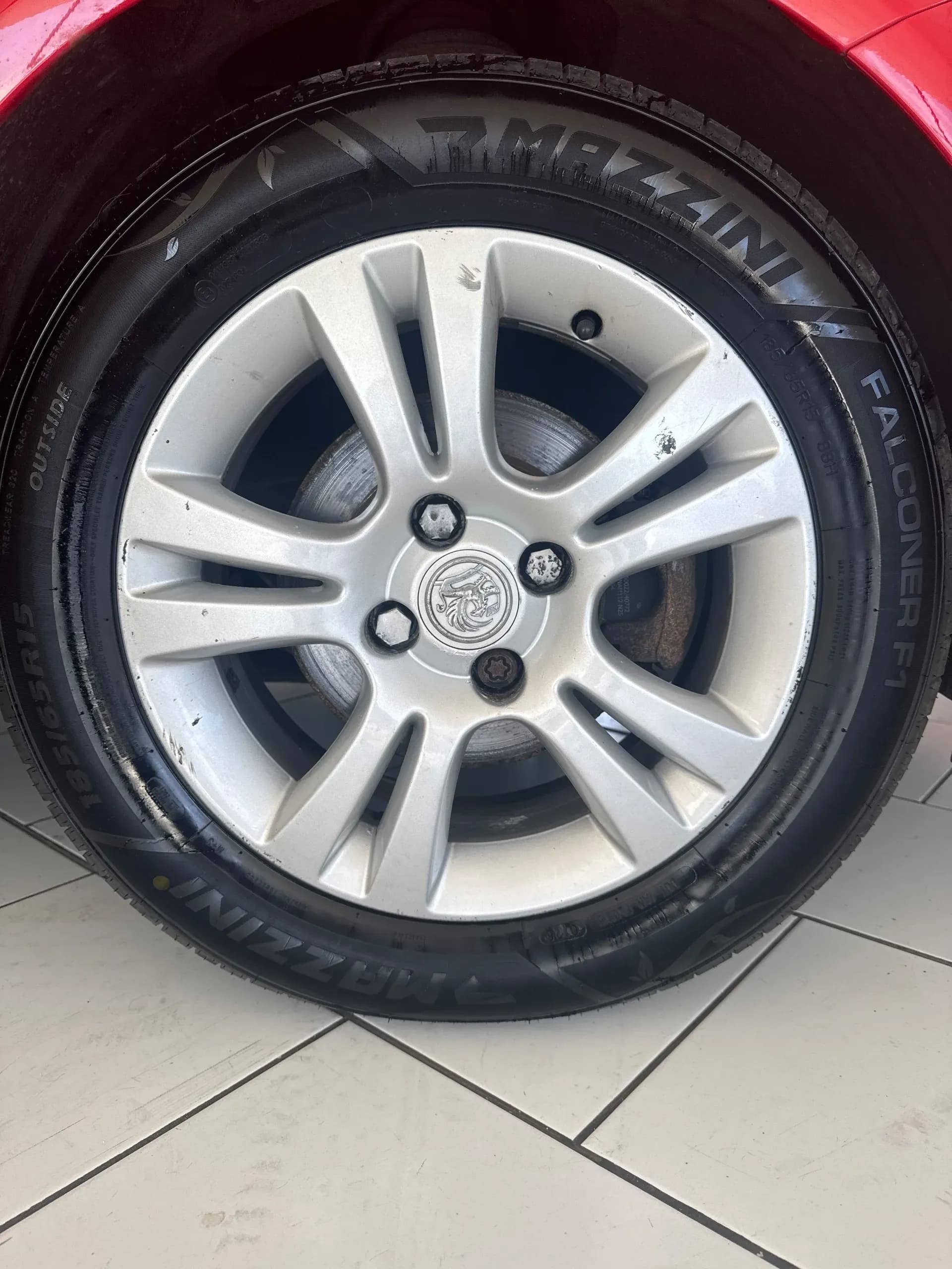 Vehicle photo — os front alloy