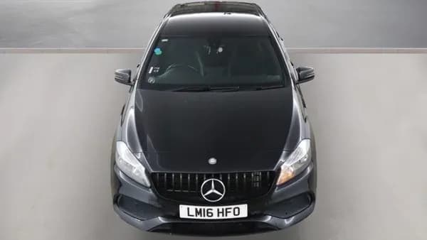 Vehicle photo — front
