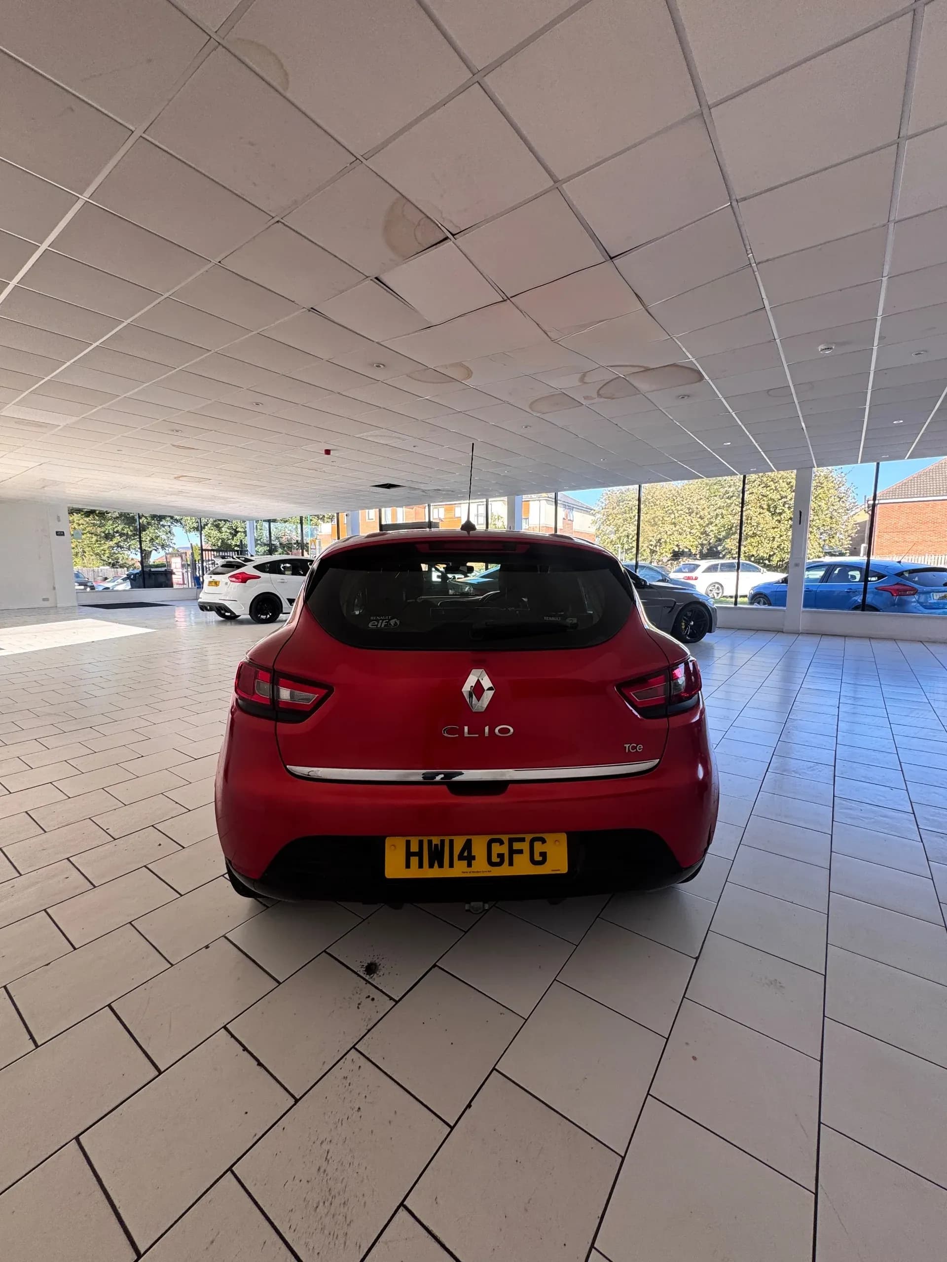 Vehicle photo — rear