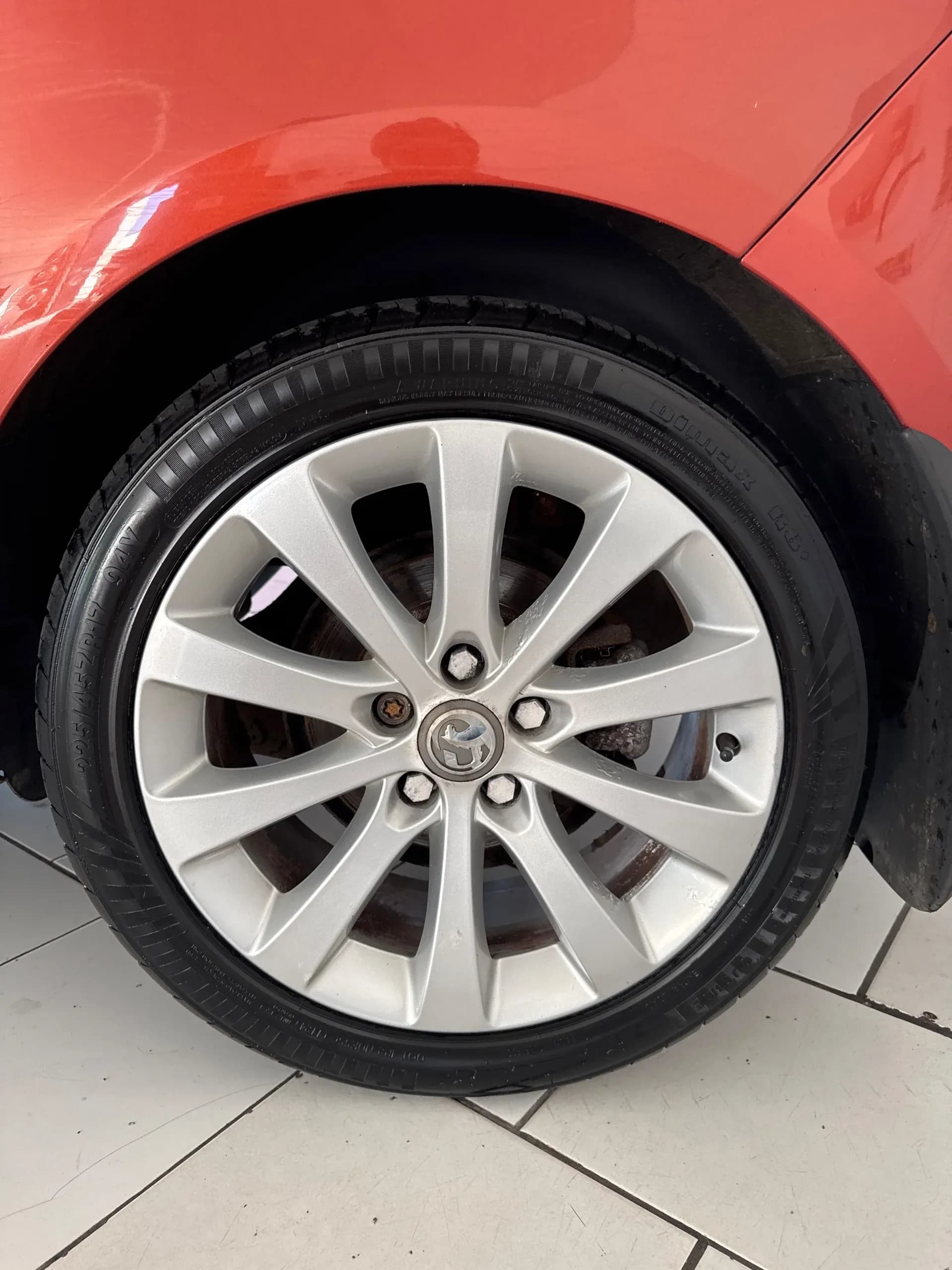 Vehicle photo — ns rear alloy