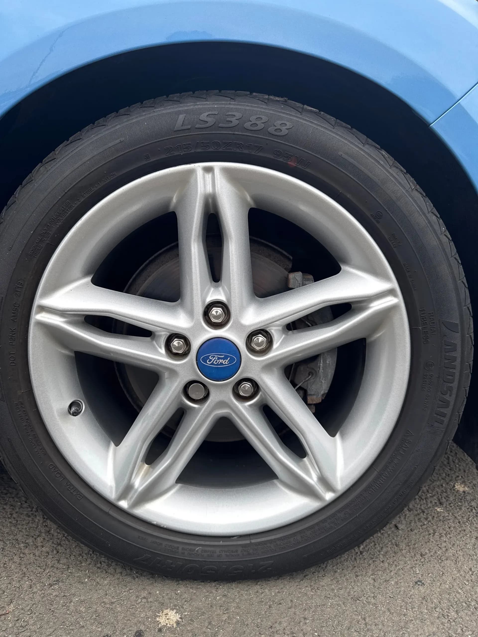 Vehicle photo — os front alloy