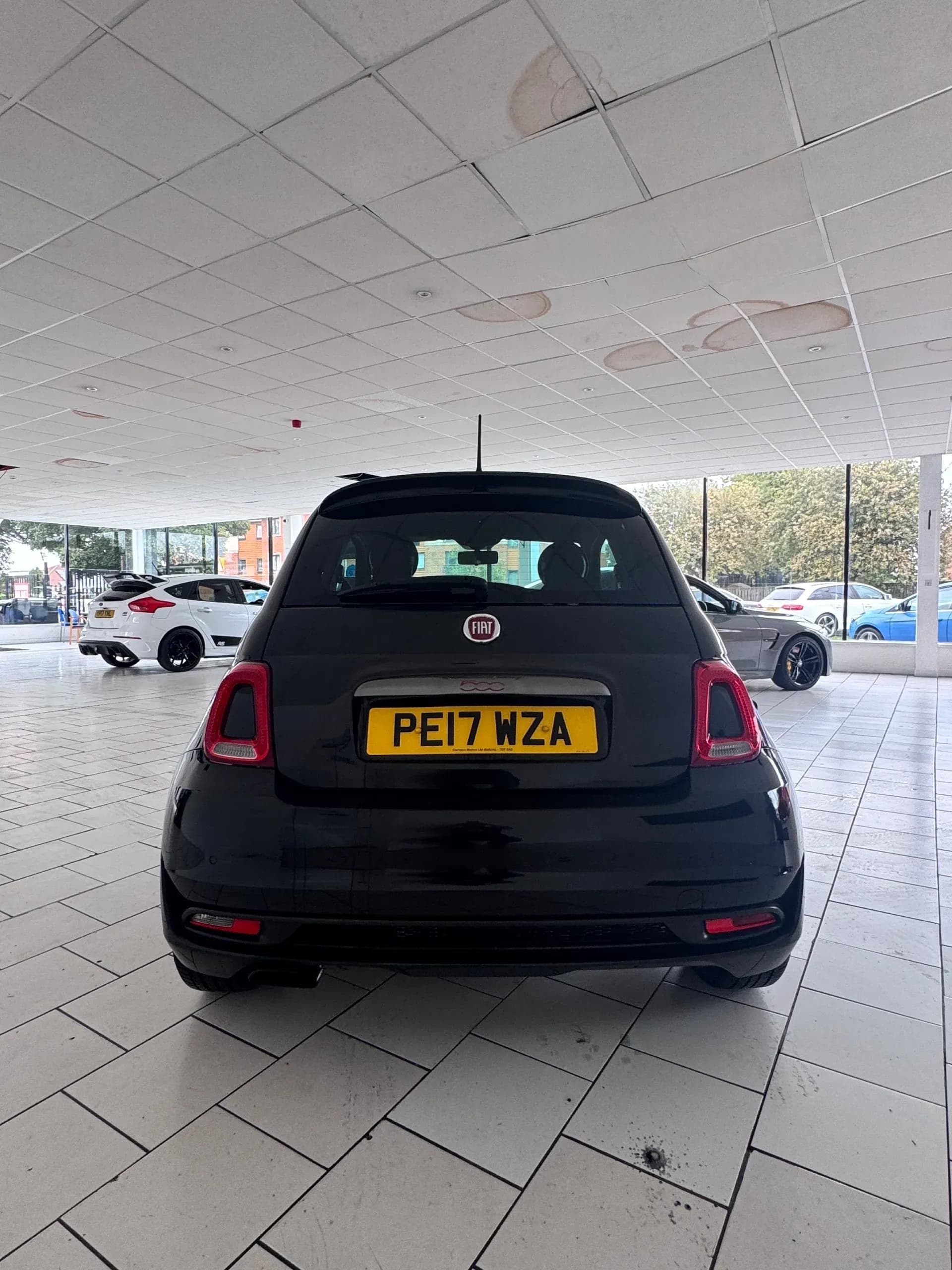 Vehicle photo — rear