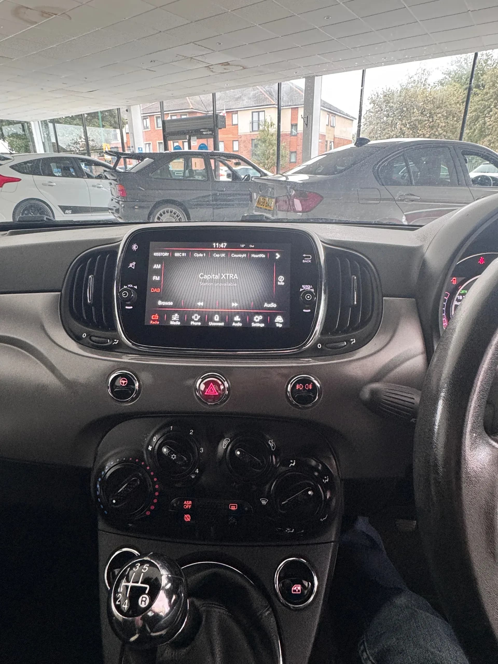 Vehicle photo — feature