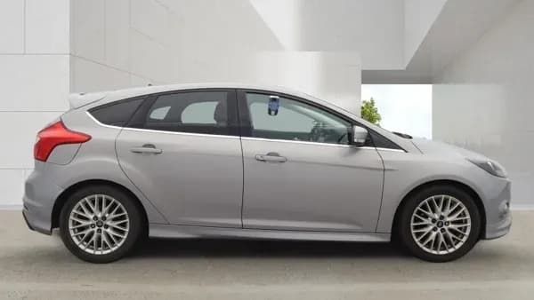Vehicle photo — os profile
