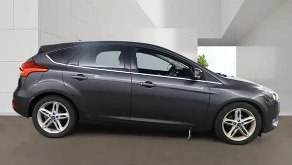 Vehicle photo — os profile