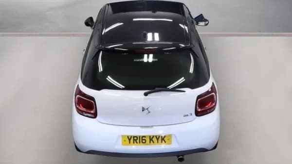 Vehicle photo — rear