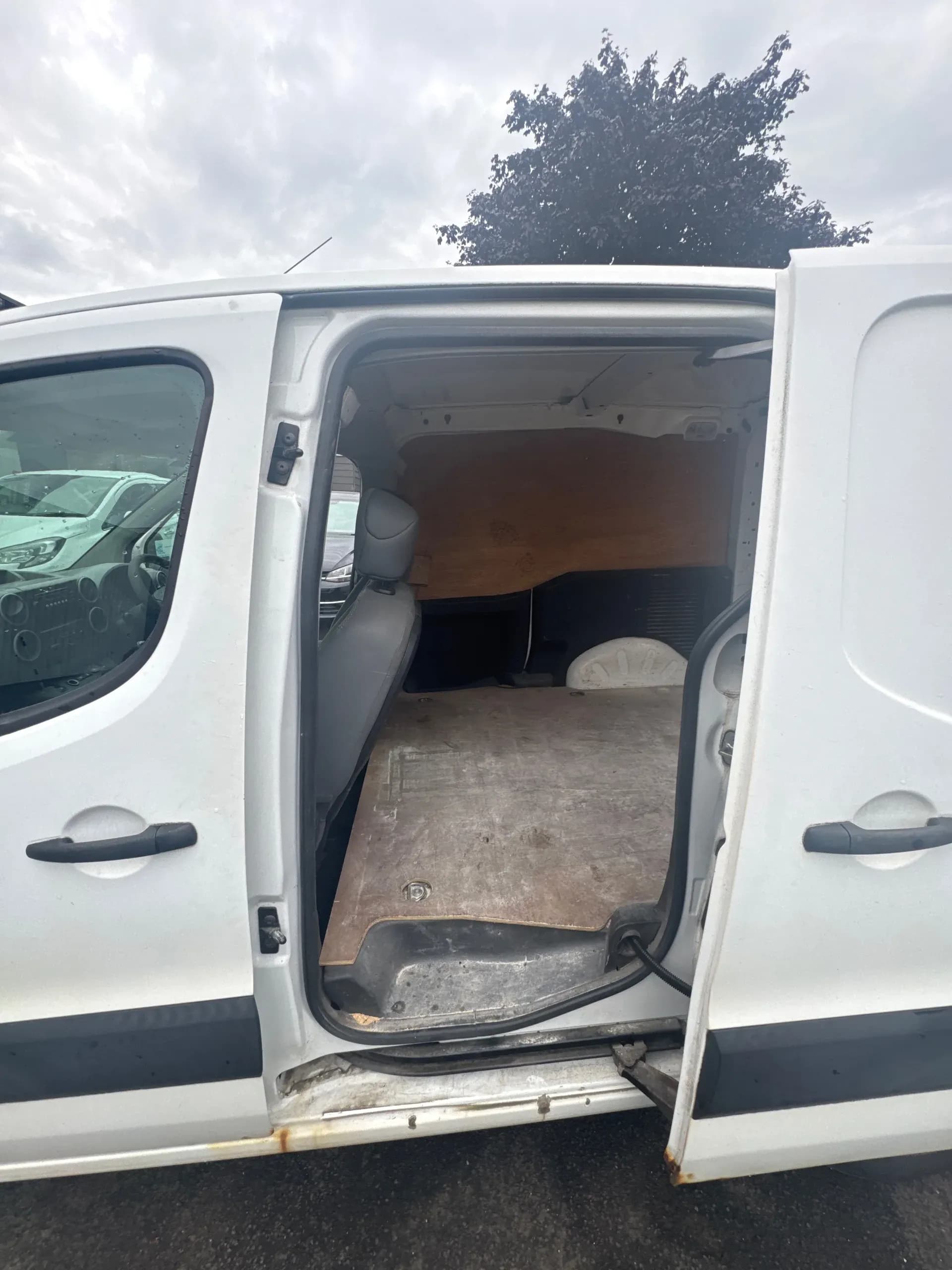 Vehicle photo — rear interior